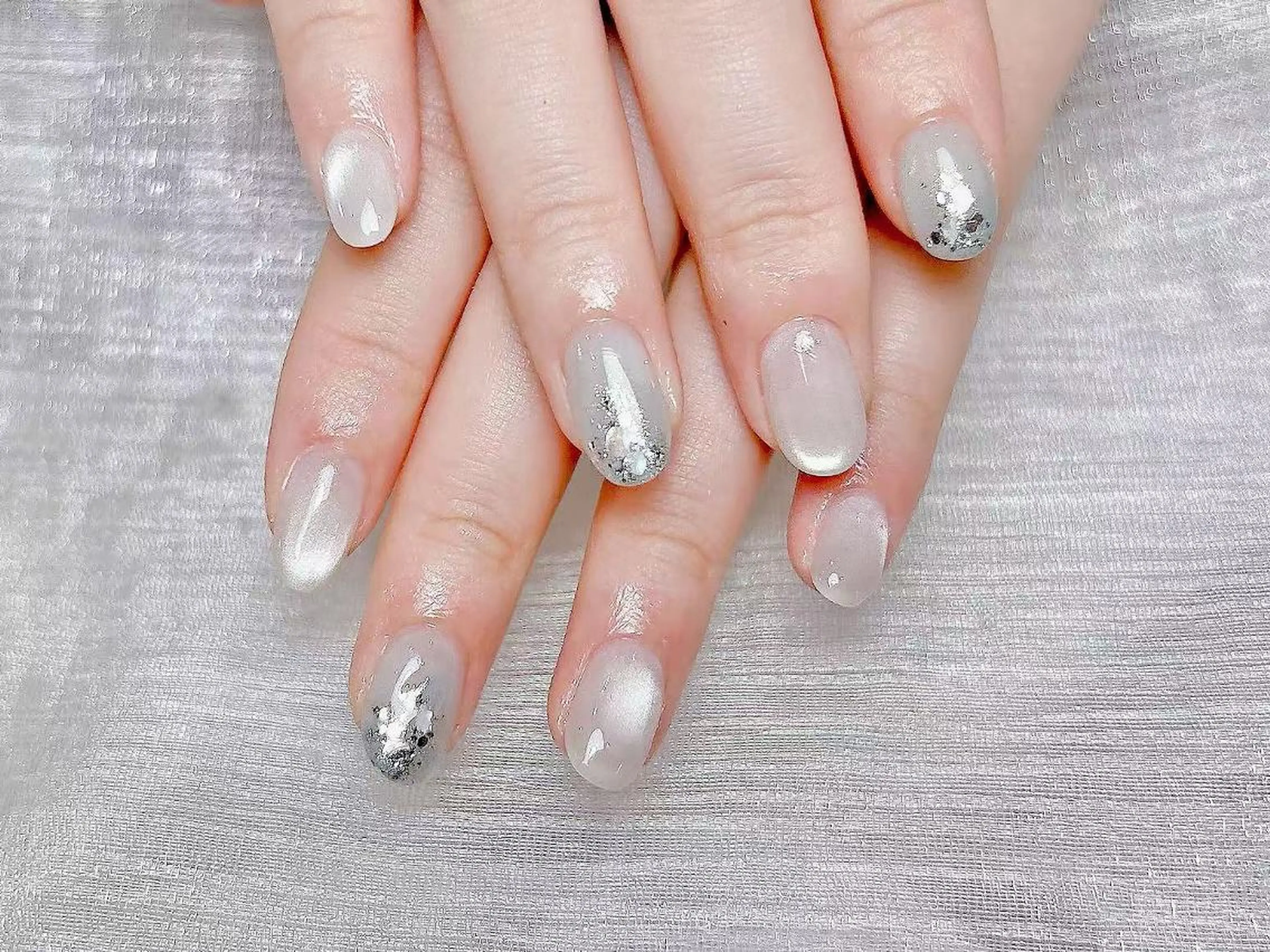 ネイル アートネイル オーロラネイル チークネイル 成人式 長さ出し SALLY 🌙のネイルデザイン