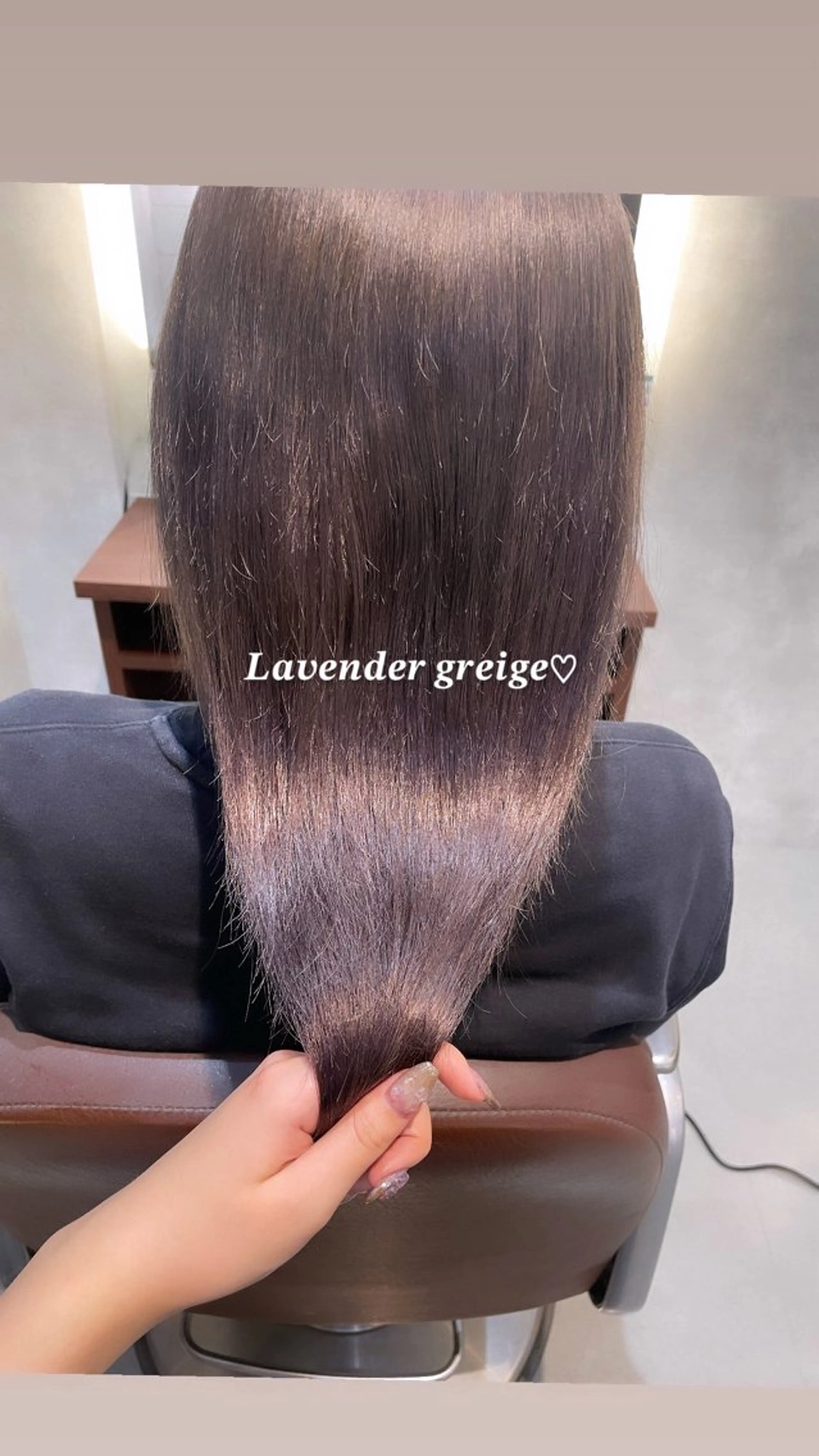 ロング カラー ダブルカラー グレージュ ラベンダーカラー ヘアカラー 🖤ROSEL／ KUREA🖤のヘアスタイル