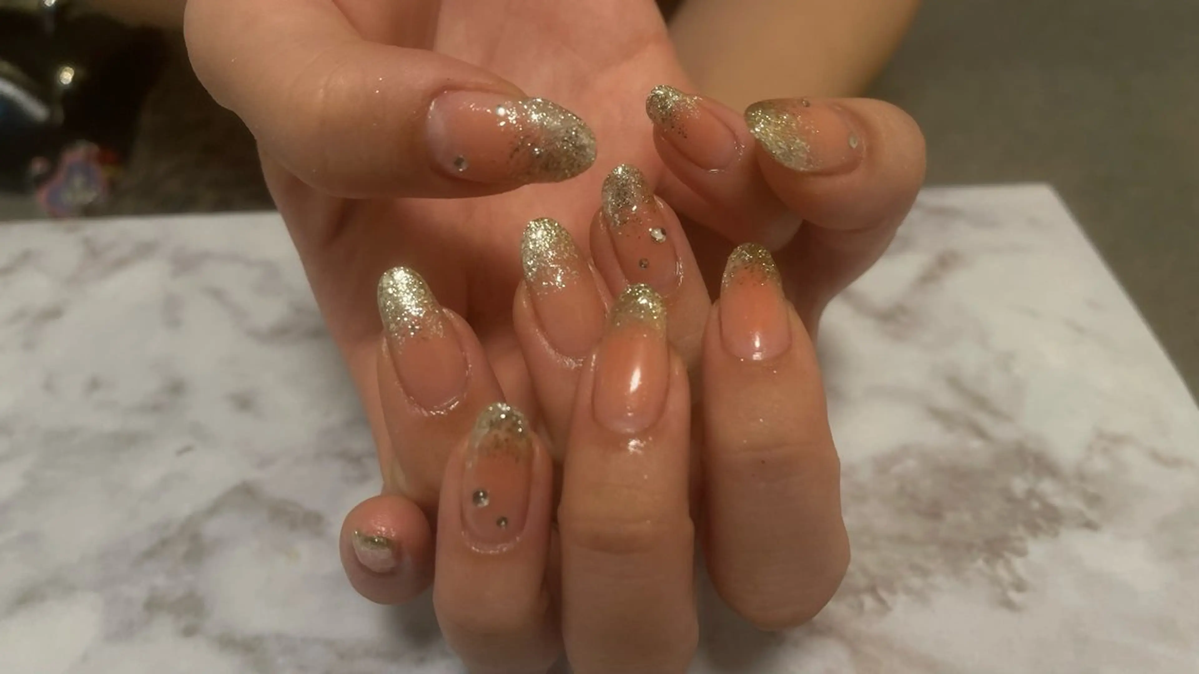 ネイル ハンドネイル フットネイル 斎藤 桃華のネイルデザイン