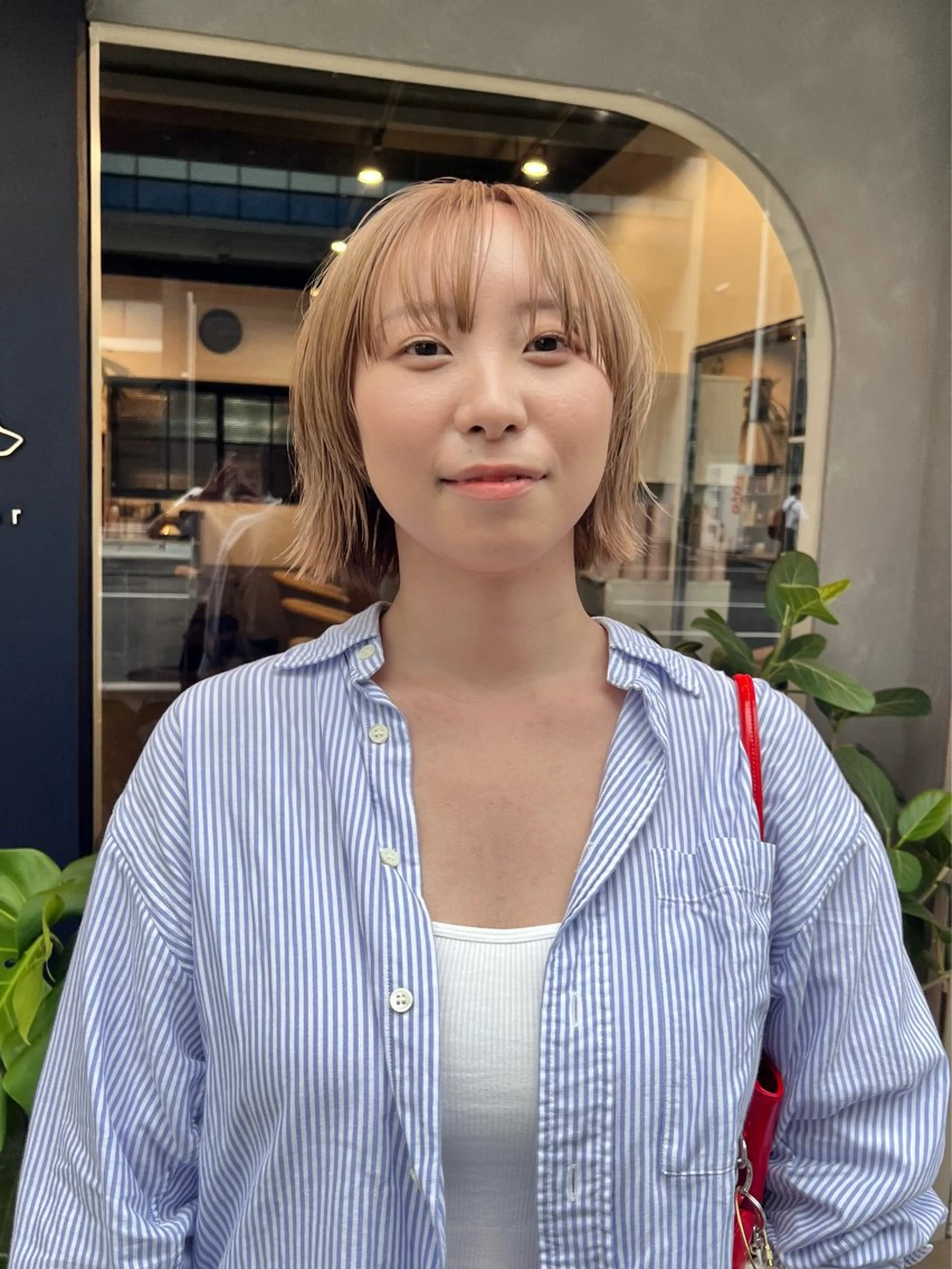 ショート カラー ボブレイヤー ベージュカラー ブリーチ ブロンド レッドカラー カット ヘアカラー トリートメント dogstar小林諒 パーマ/レイヤーのヘアスタイル