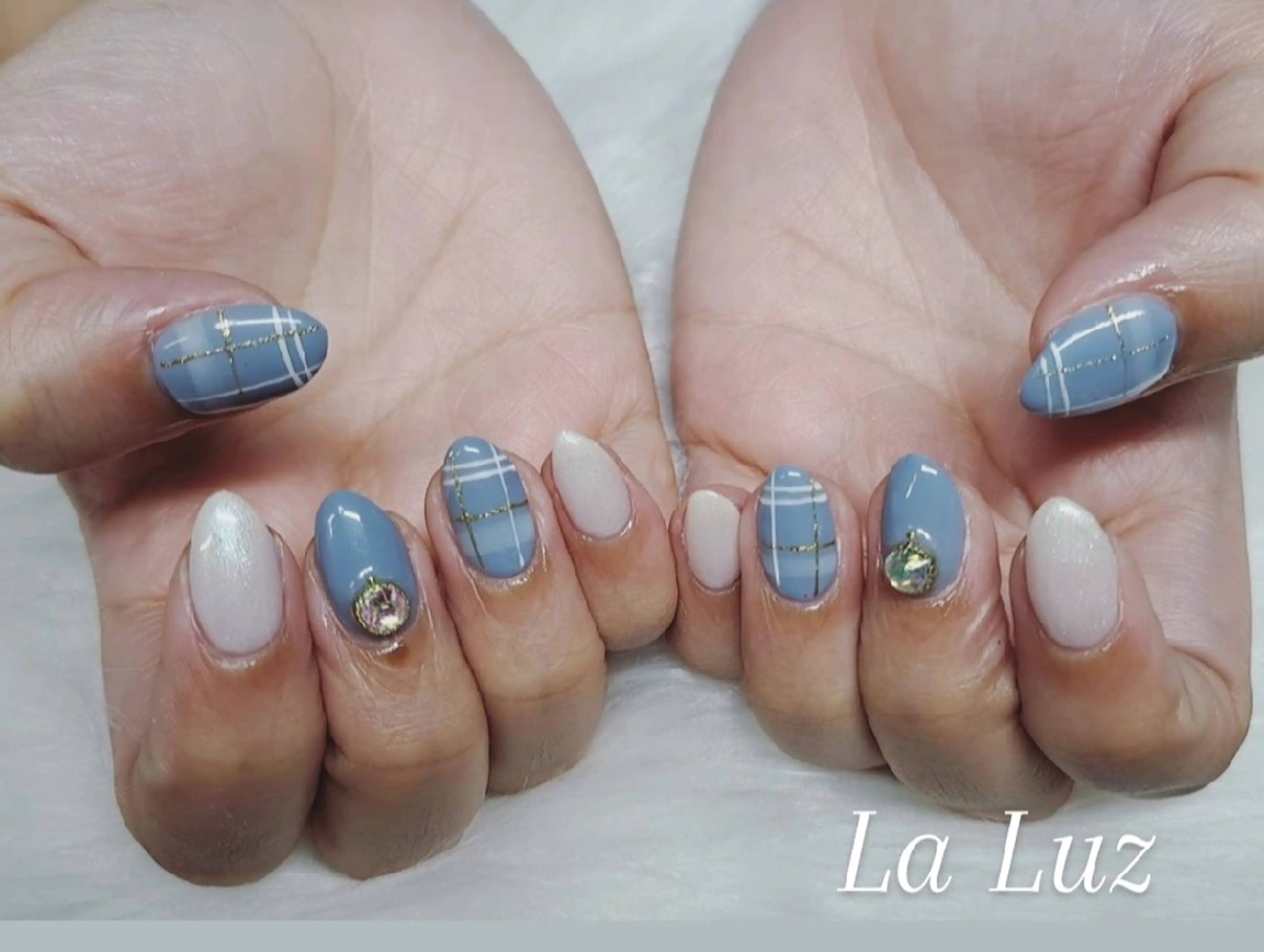 ネイル ハンドネイル 小川 真里奈のネイルデザイン