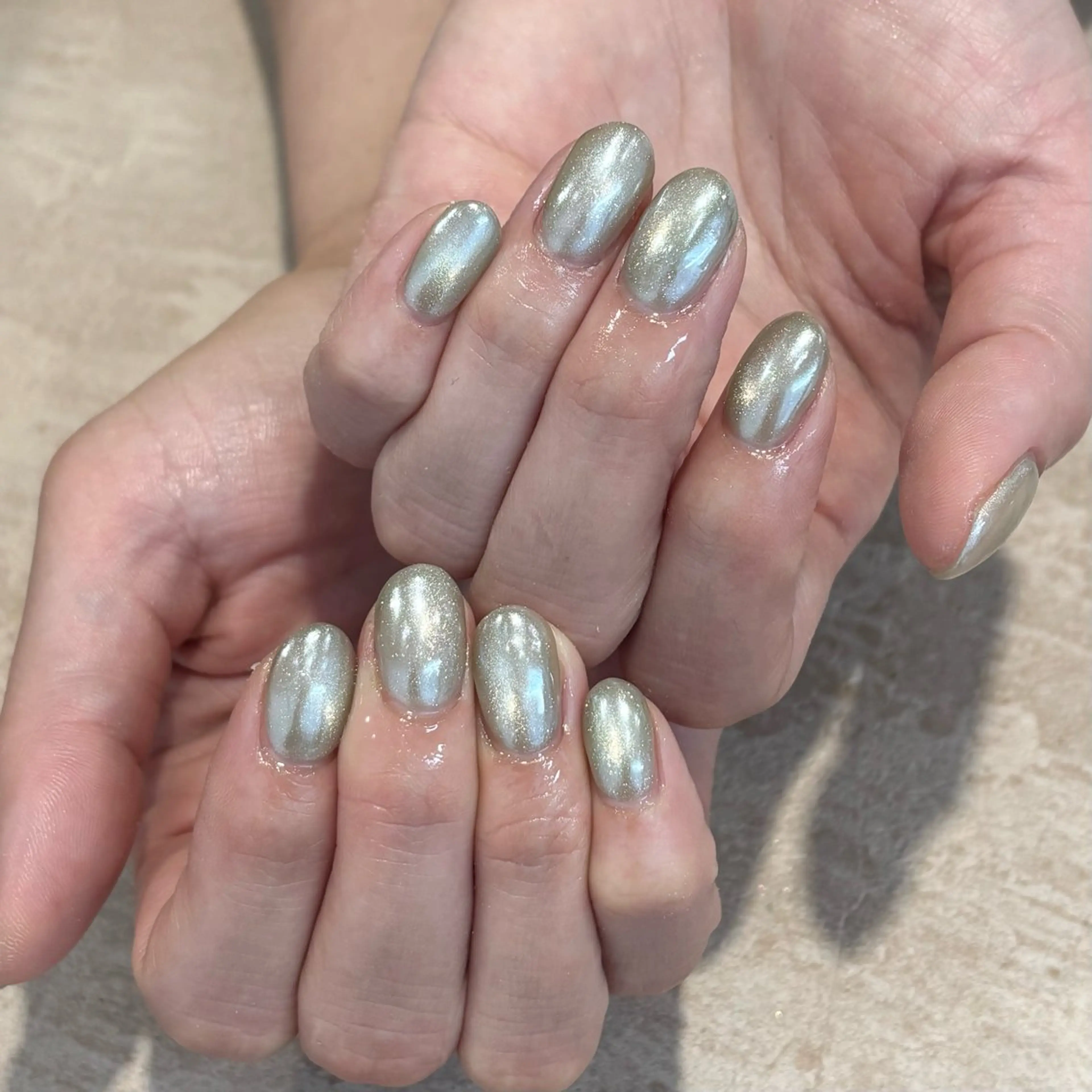 ネイル オーロラネイル ホワイト モデル様募集中♡ Kokomi🍮のネイルデザイン