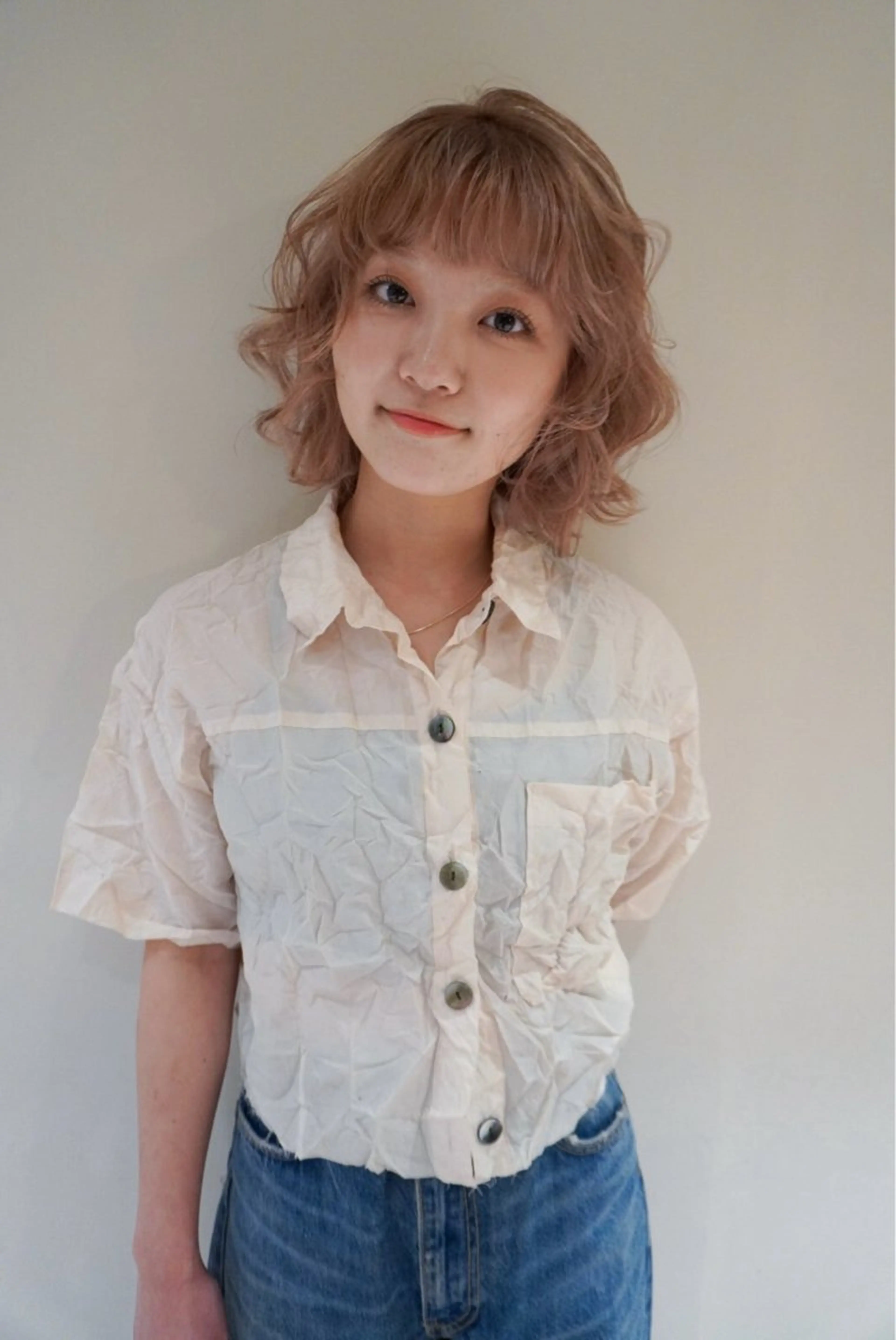 ミディアム カラー ベージュカラー ブリーチ ミルクティーベージュ 名古屋カラーモデル/ 暖色カラー/リカのヘアスタイル