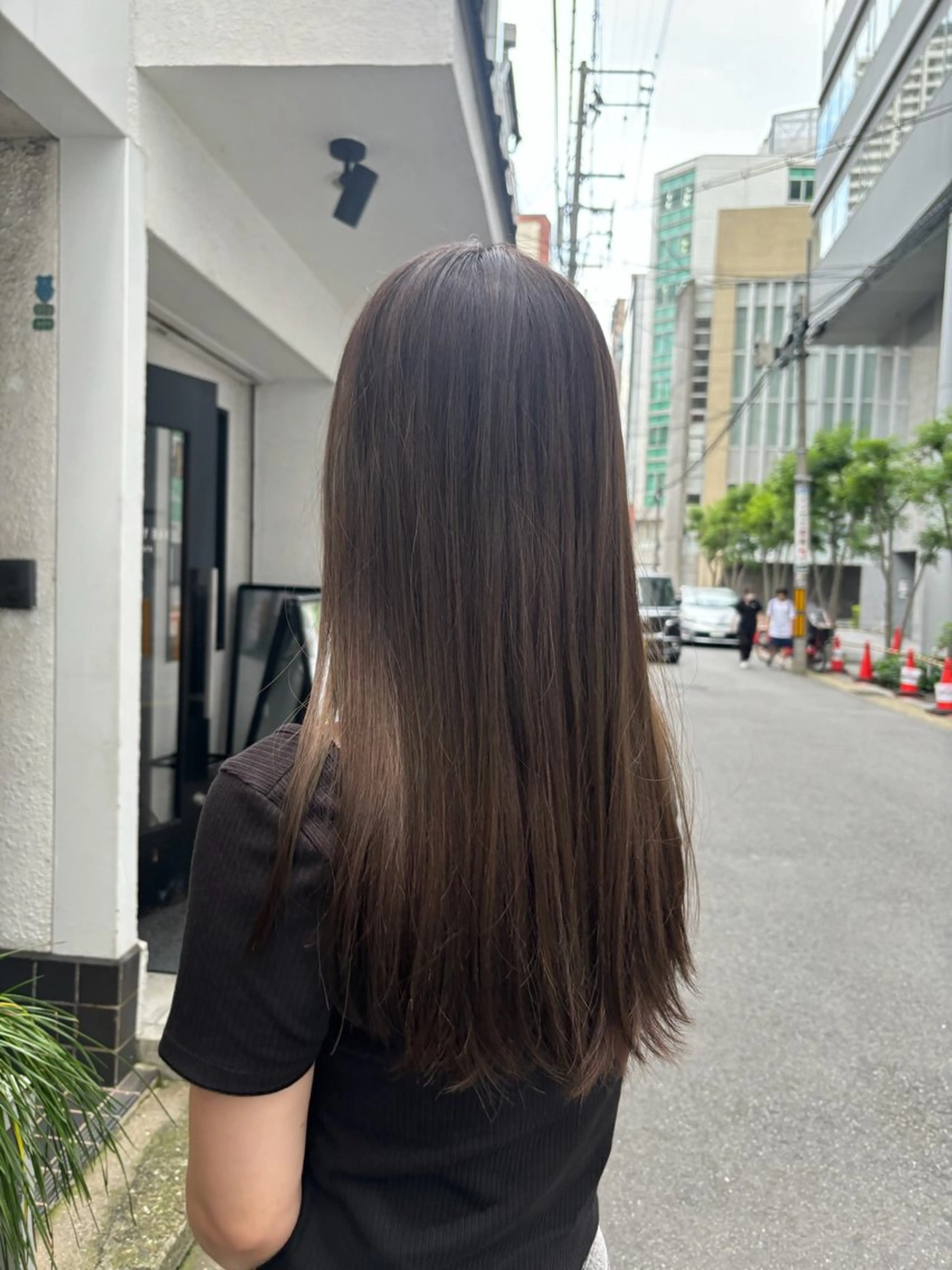 ロング カラー 山下 歩華のヘアスタイル