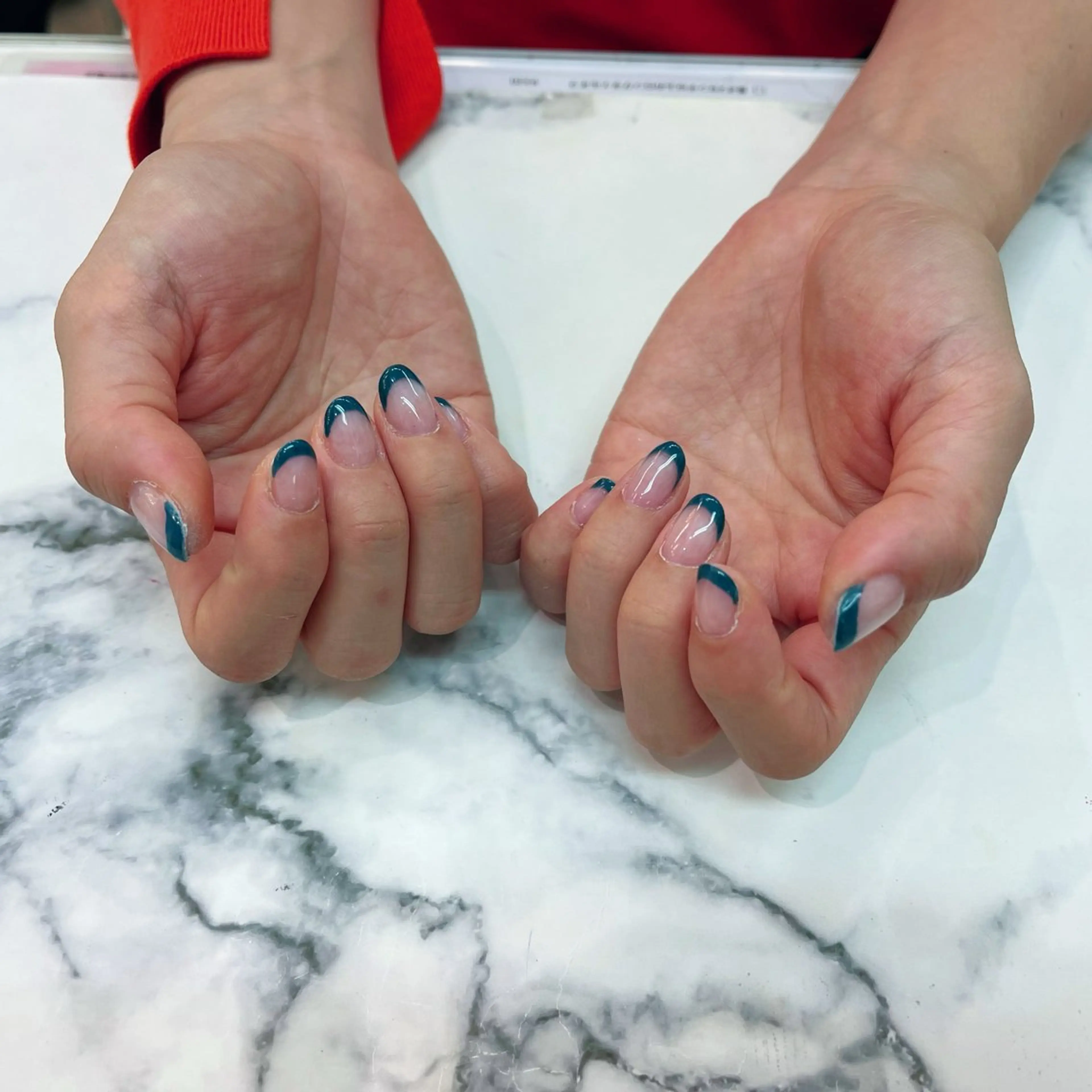 ネイル フレンチネイル Nail Buzz 宮木のネイルデザイン