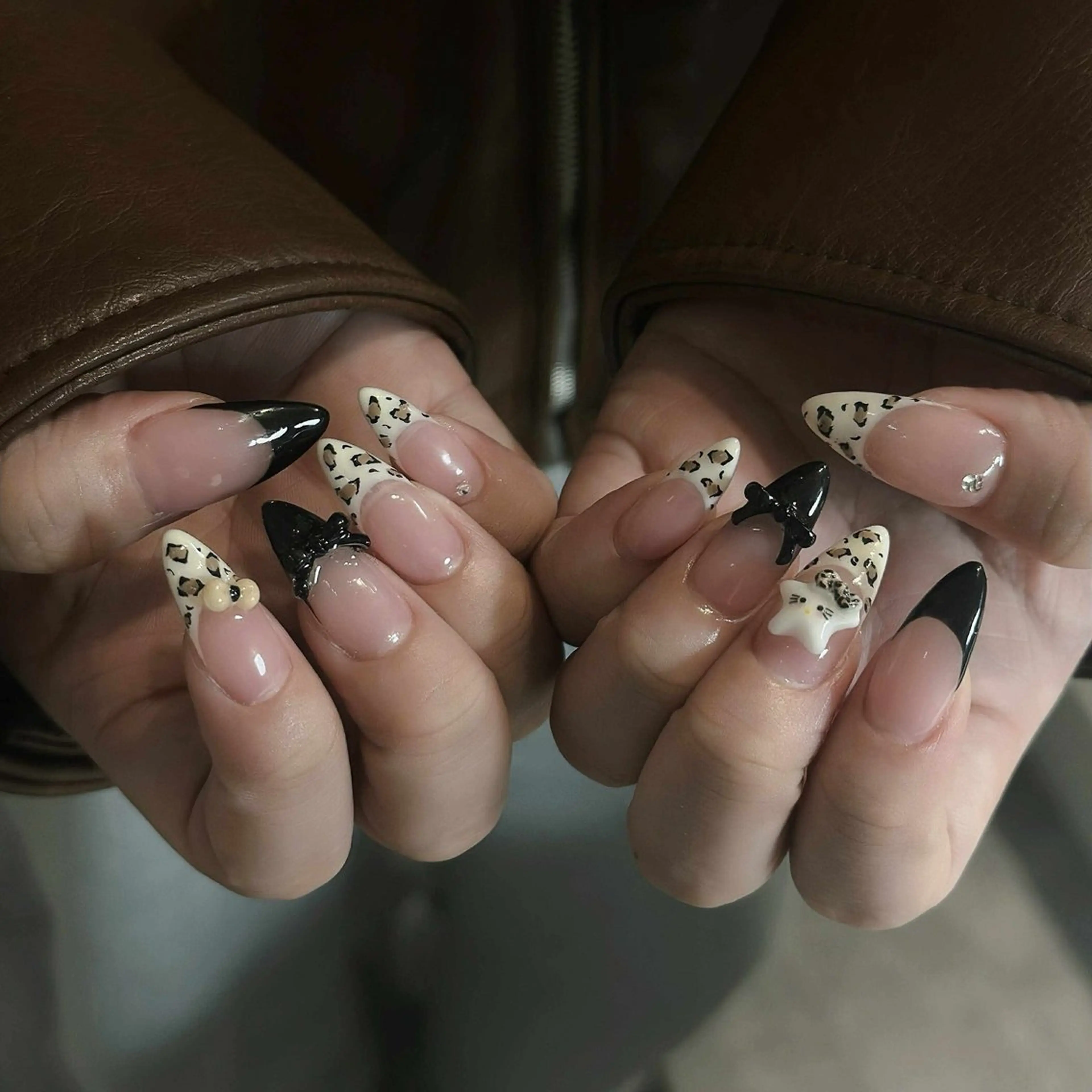 ネイル オーロラネイル ボルドー ブラウン 氷ネイル・うるうるネイル キラキラネイル Julli NailStudioのネイルデザイン