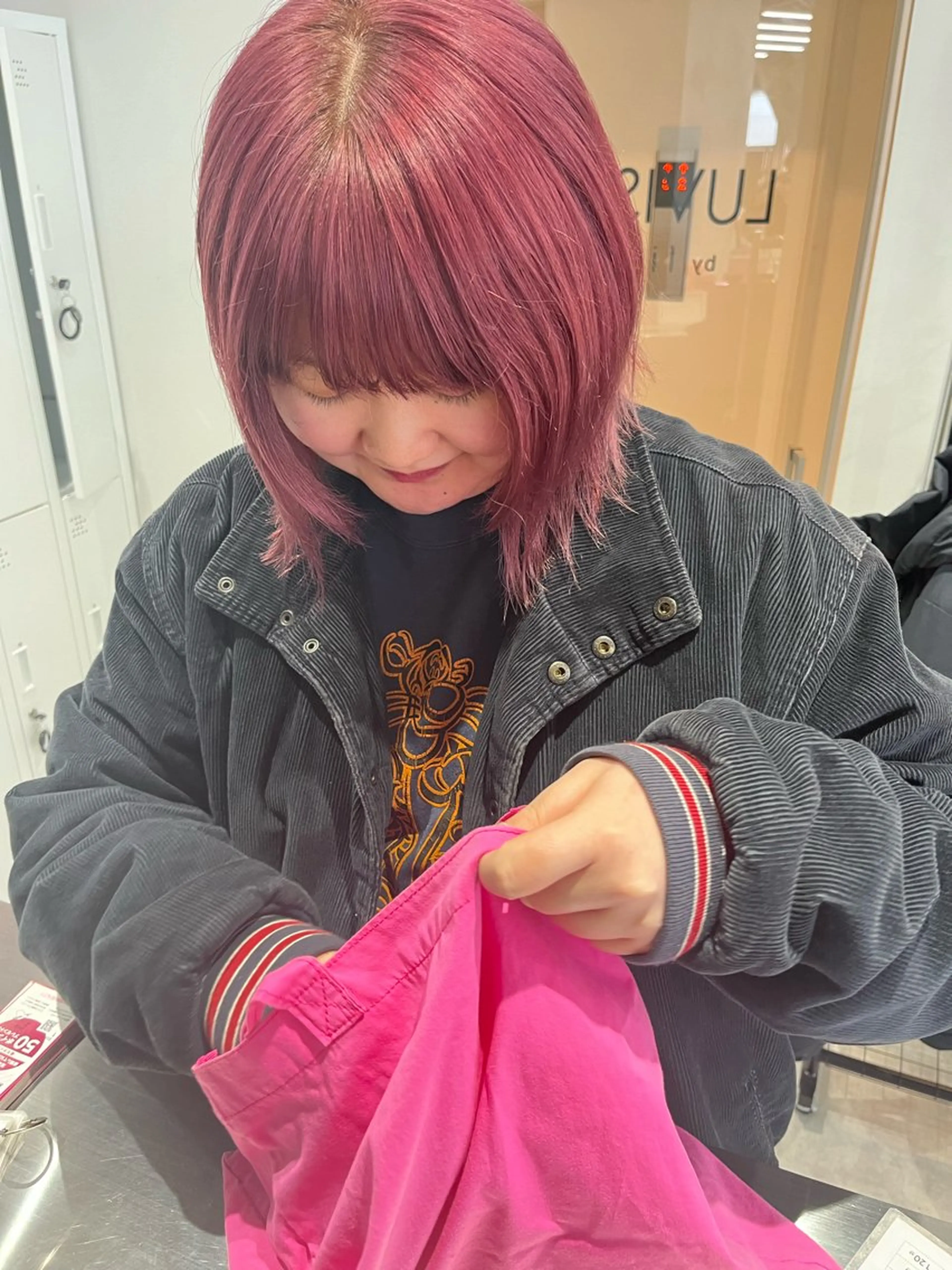 ミディアム 小山 水綺のヘアスタイル