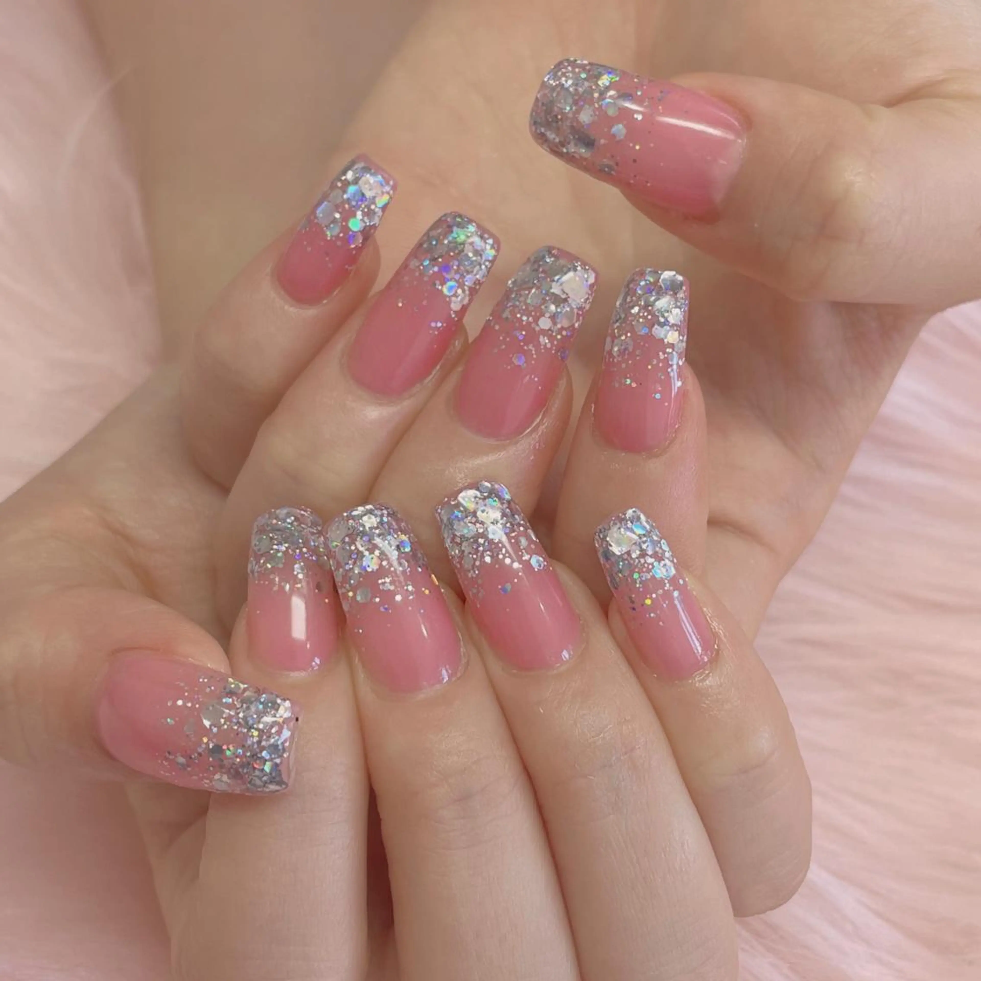 ミディアム ネイル nailsalon 220momokaのネイルデザイン