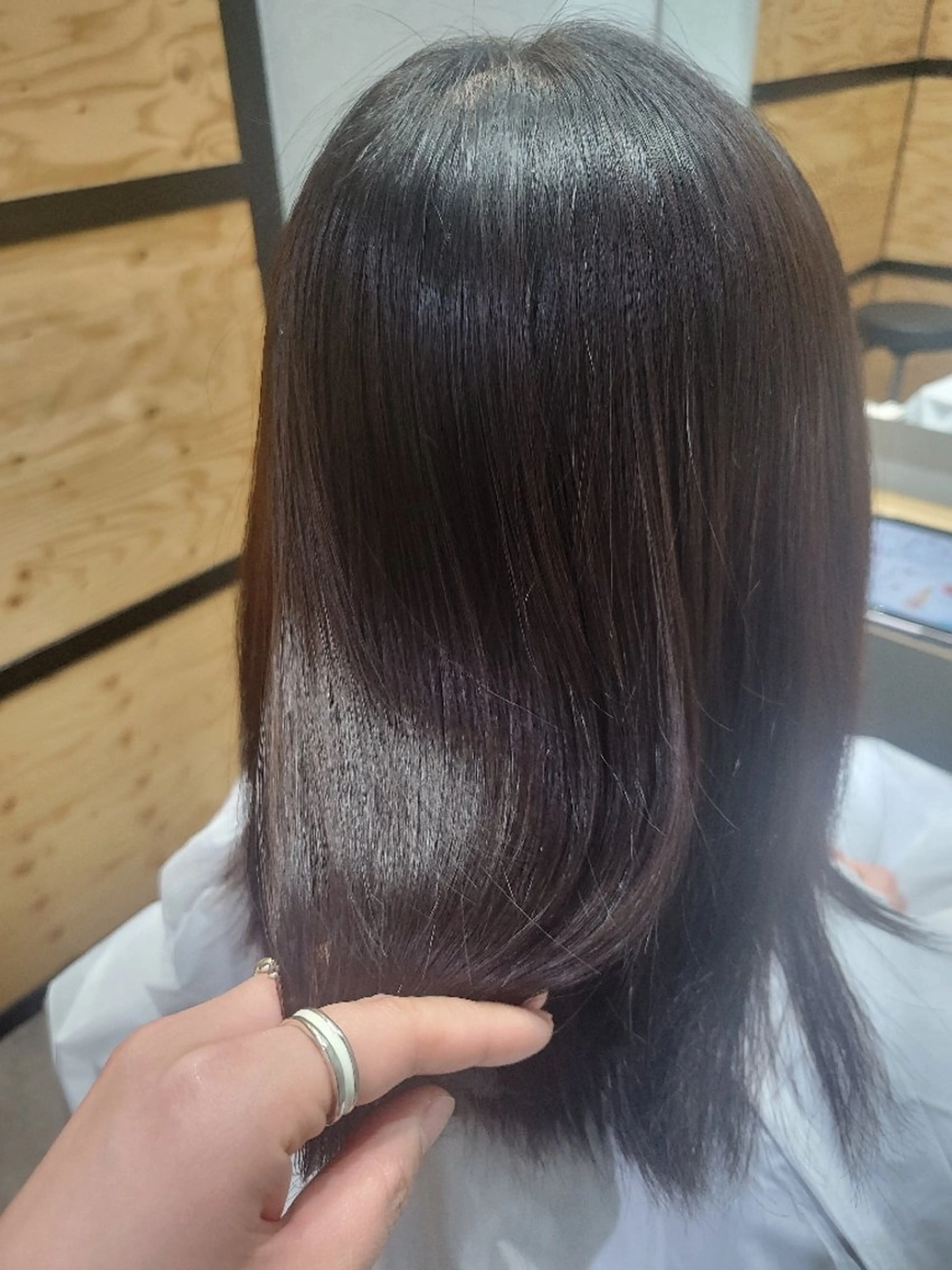 ミディアム パーマ ミディアムパーマ 酸性ストレート ストレートパーマ 髪質改善ストレート/ kurachiのヘアスタイル