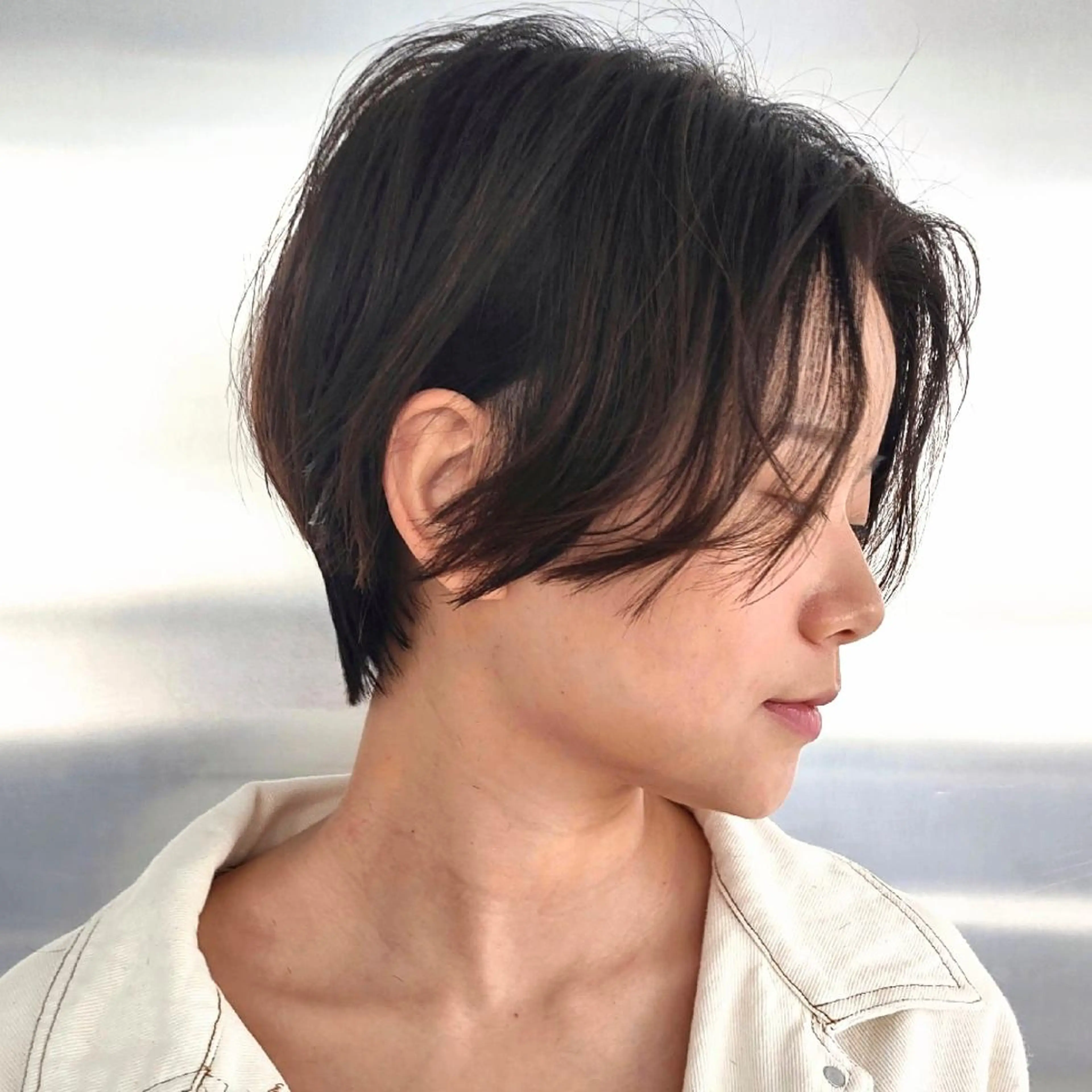 ショート カラー ショートレイヤー ブラウンカラー チョコレートブラウン レイヤーカット ショートヘア カット ヘアカラー トリートメント イシグリ イチのヘアスタイル