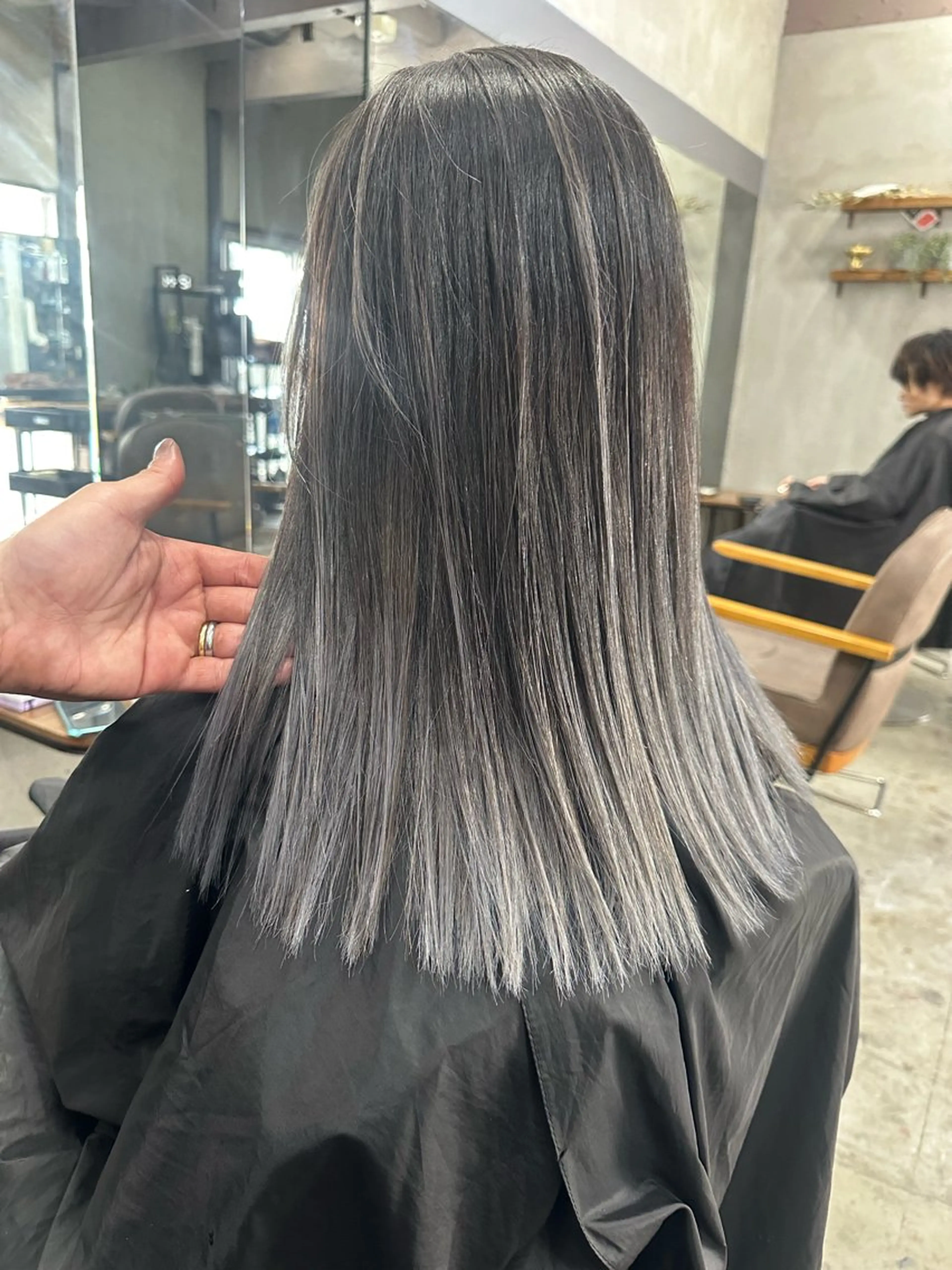 ロング カット ヘアカラー トリートメント AiM エイム　韓国レイヤーのヘアスタイル