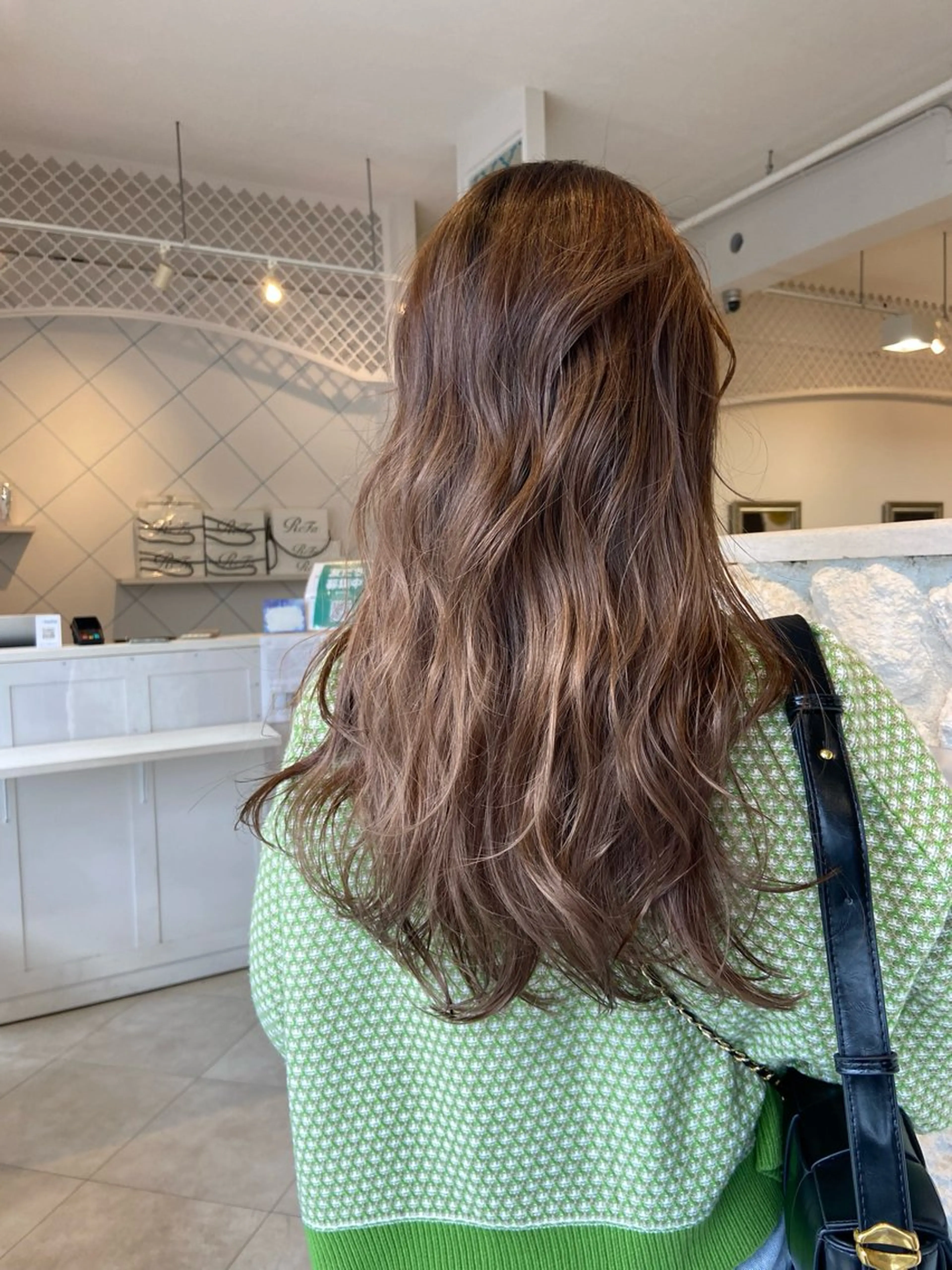 ロング Eleanor自由が丘店所属・Ｎ． Emiのヘアスタイル