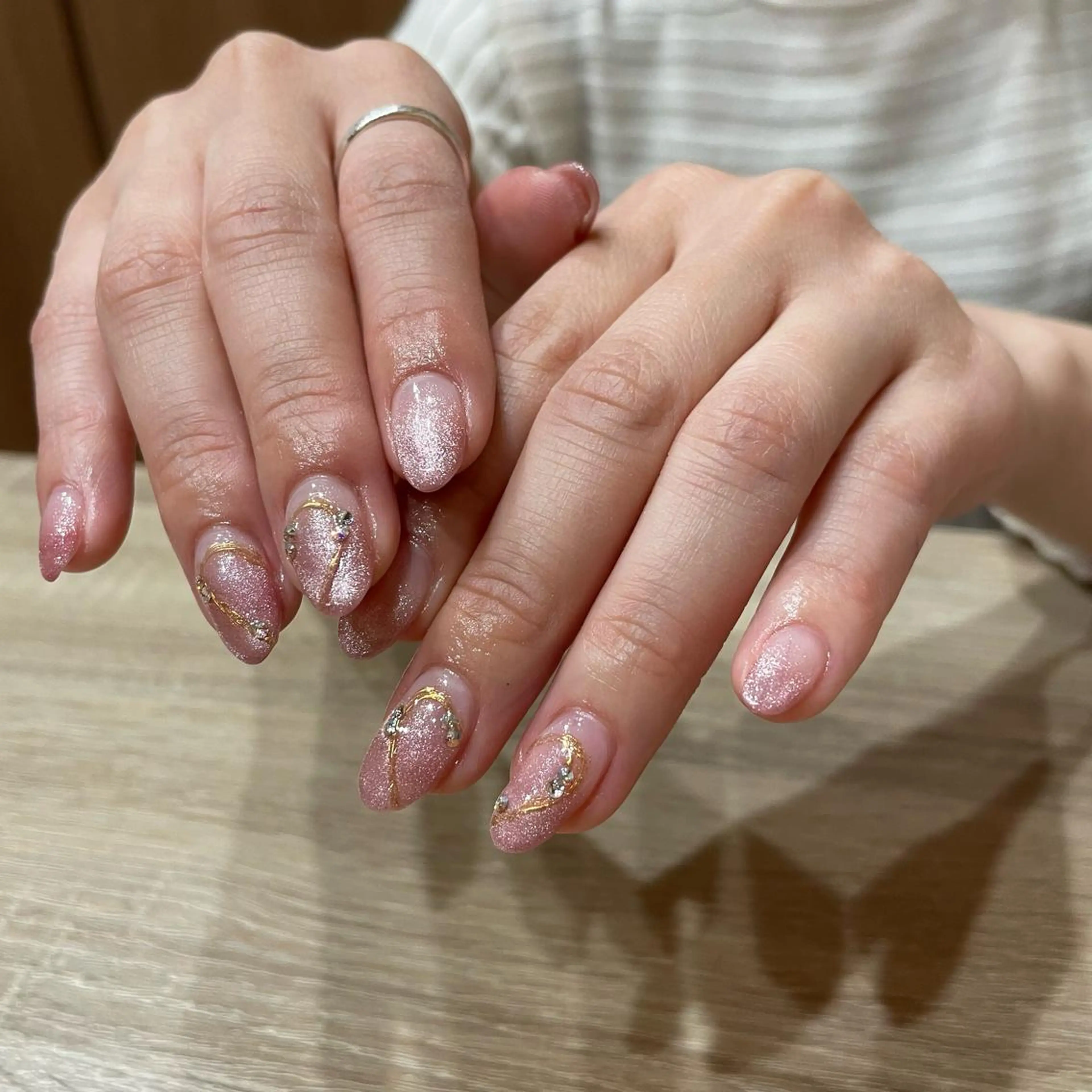 ネイル アートネイル グラデーション マグネットネイル ミラーネイル liberté🫧 新小岩のネイルデザイン