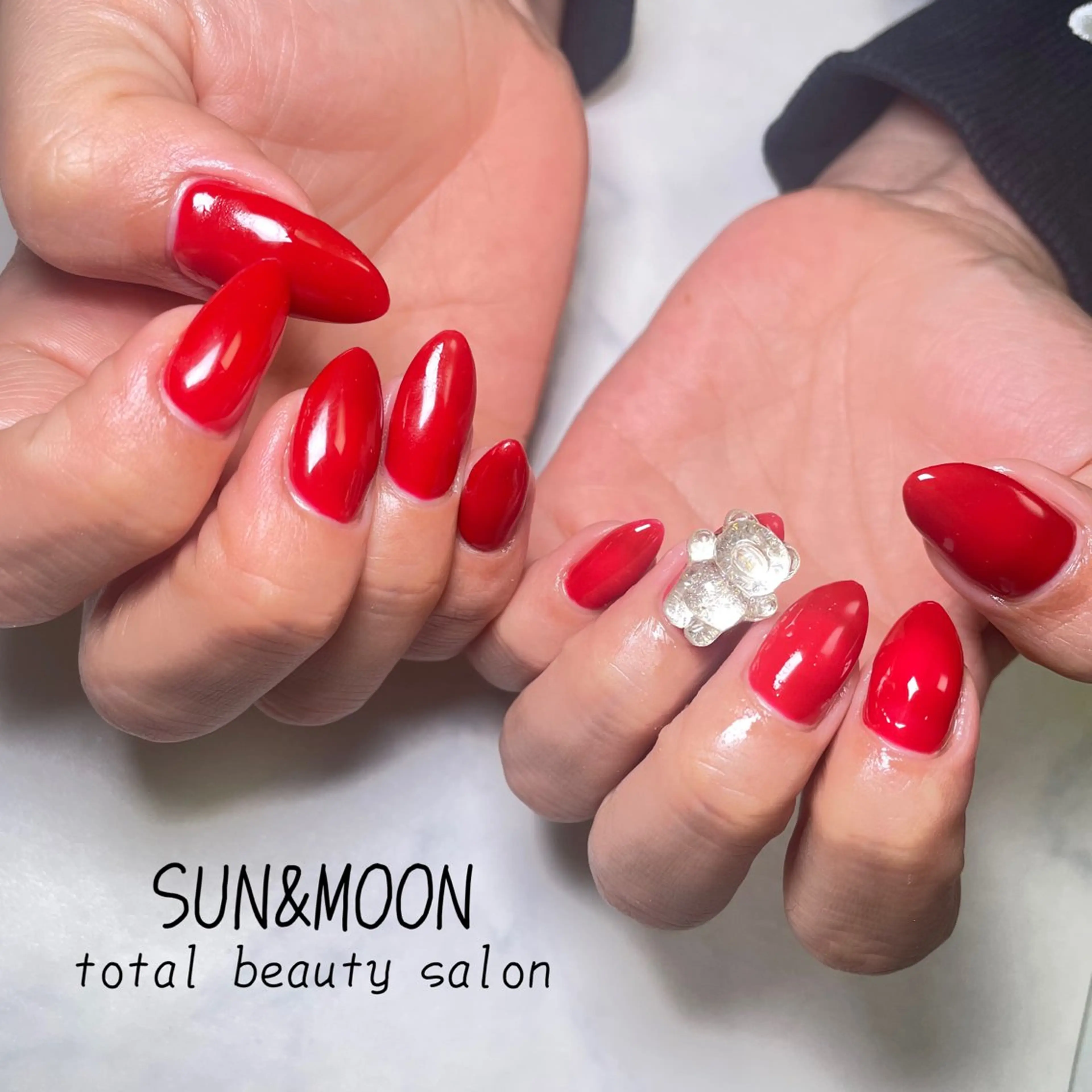 ネイル ワンカラーネイル シンプルネイル ハンドネイル ハンドケア SUN&MOON REOのネイルデザイン
