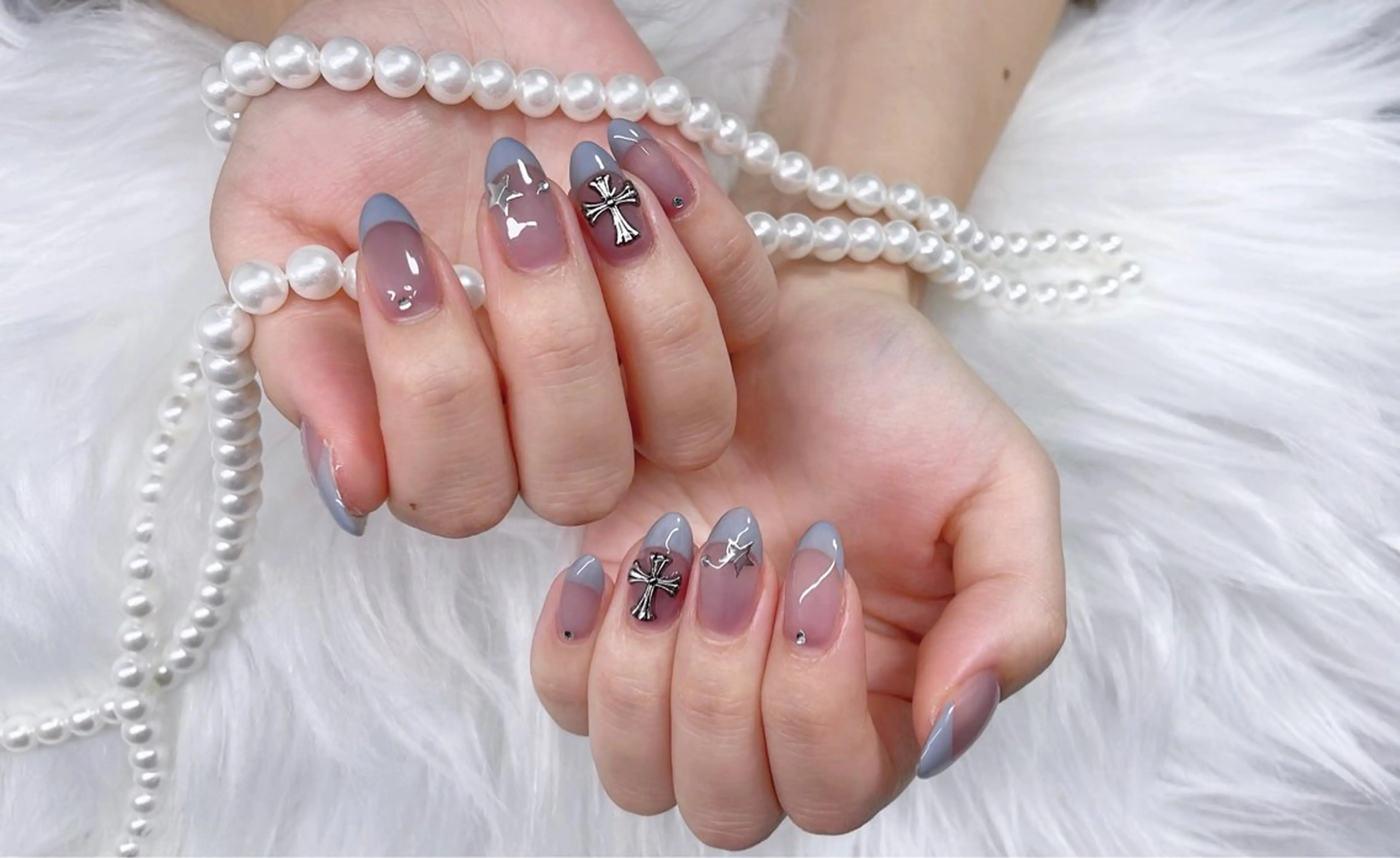 ネイル アニマル柄 チークネイル 成人式 フラッシュネイル フットネイル ハンドネイル B·U Nail大宮 長さだし専門店のネイルデザイン