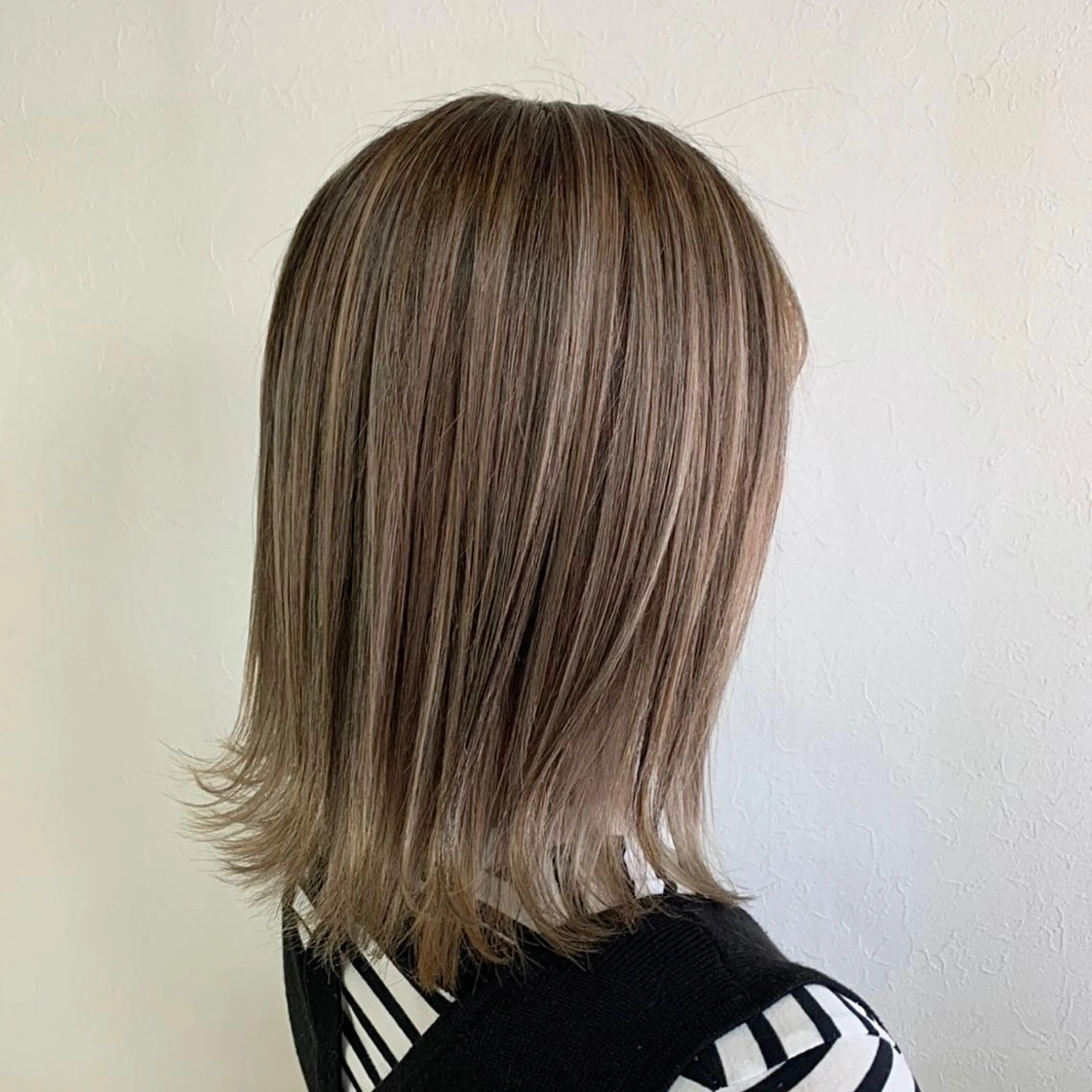 ミディアム カラー ラシェンテ居留地所属・鶴﨑 美優亜のヘアスタイル