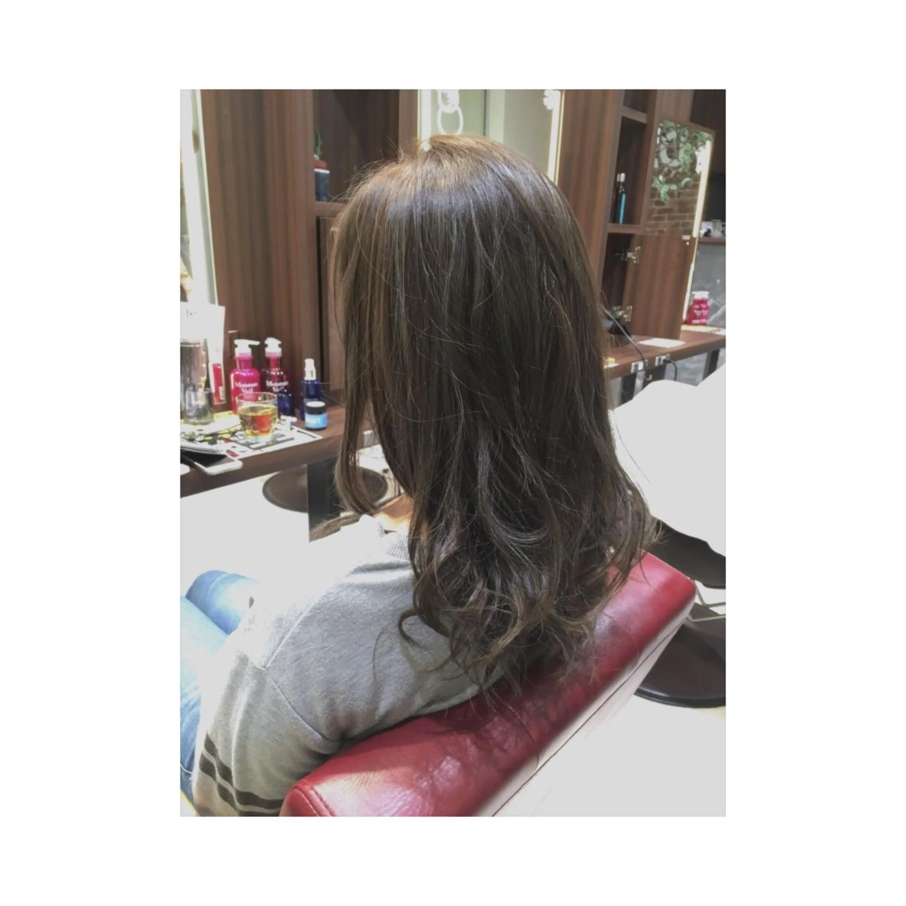 ロング アッシュ アッシュグレー ハイライト なかの たくみのヘアスタイル