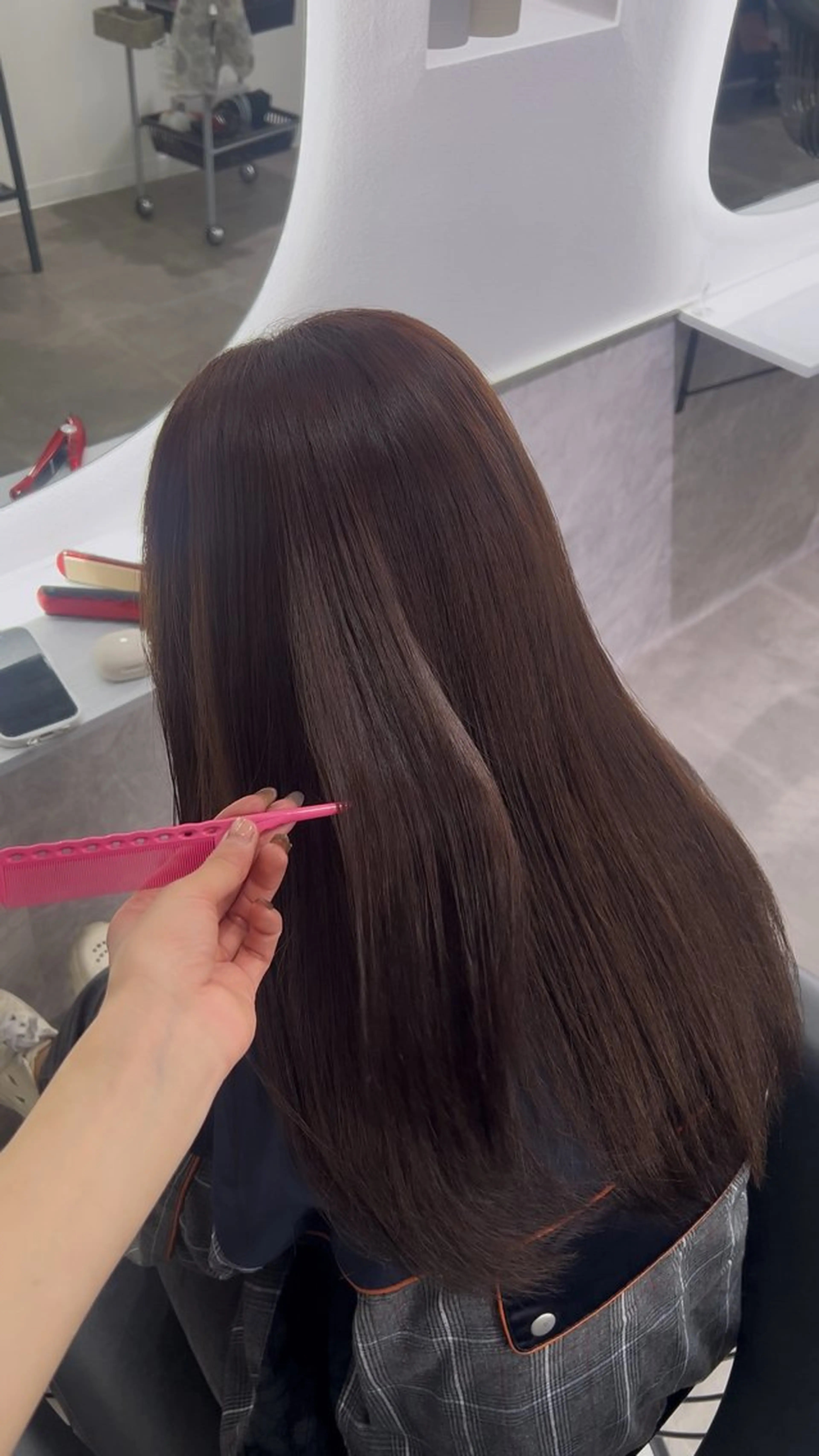 ロング ✩.limit 愛椛 【ハイトーンカラー】のヘアスタイル