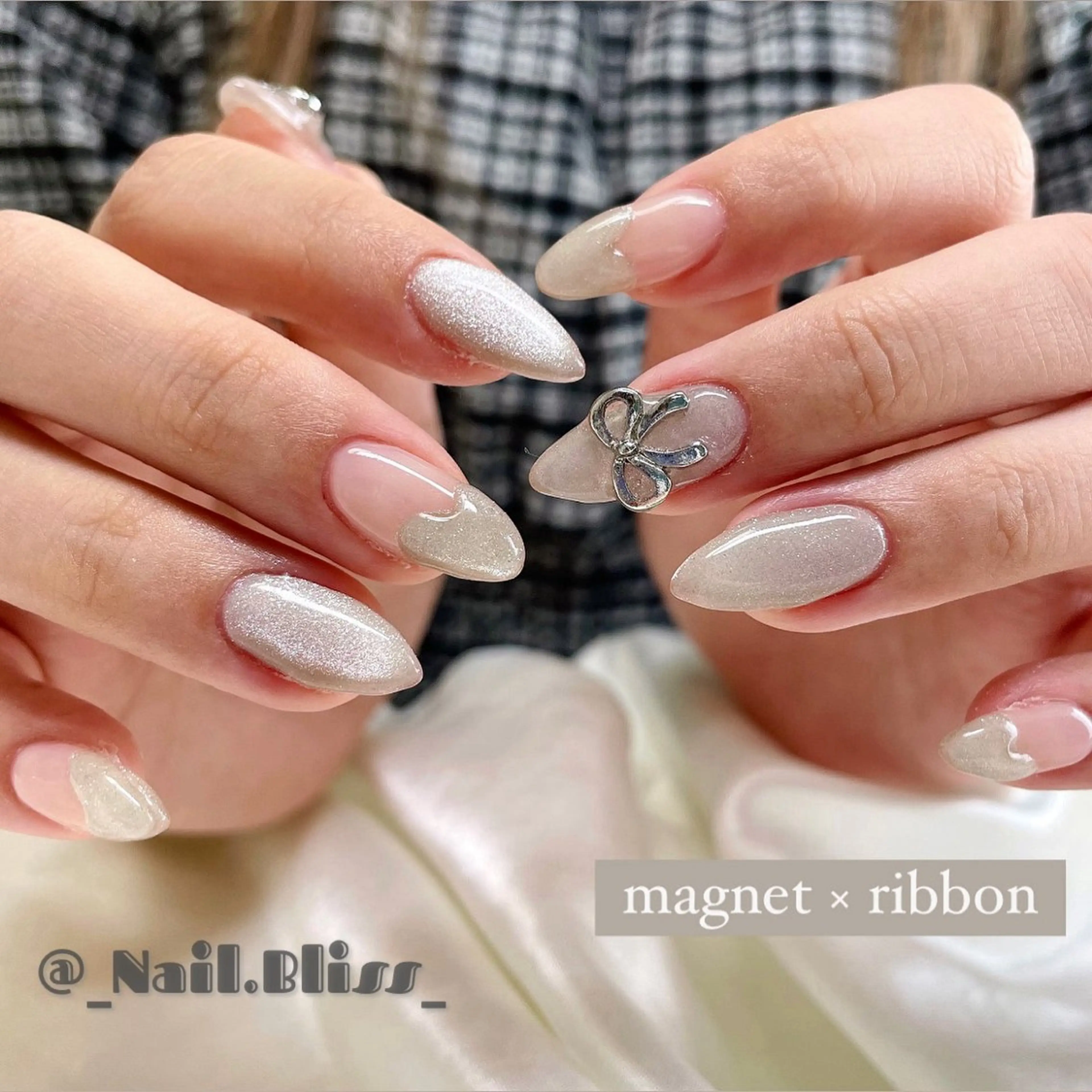 ネイル マグネットネイル ぷっくりネイル リボン シルバー ハンドネイル NAIL BLISSのネイルデザイン
