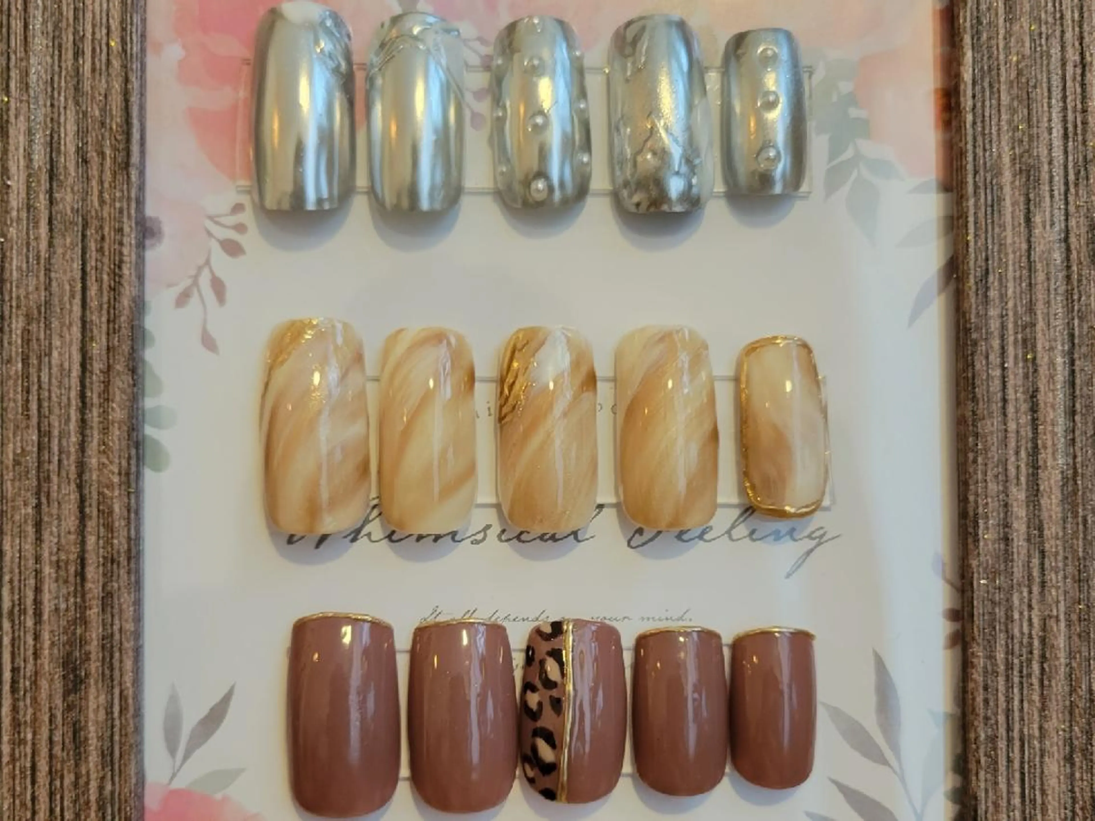 ミディアム ネイル ミラーネイル 櫛の屋浜口店所属・櫛の屋浜口店 sumireのネイルデザイン