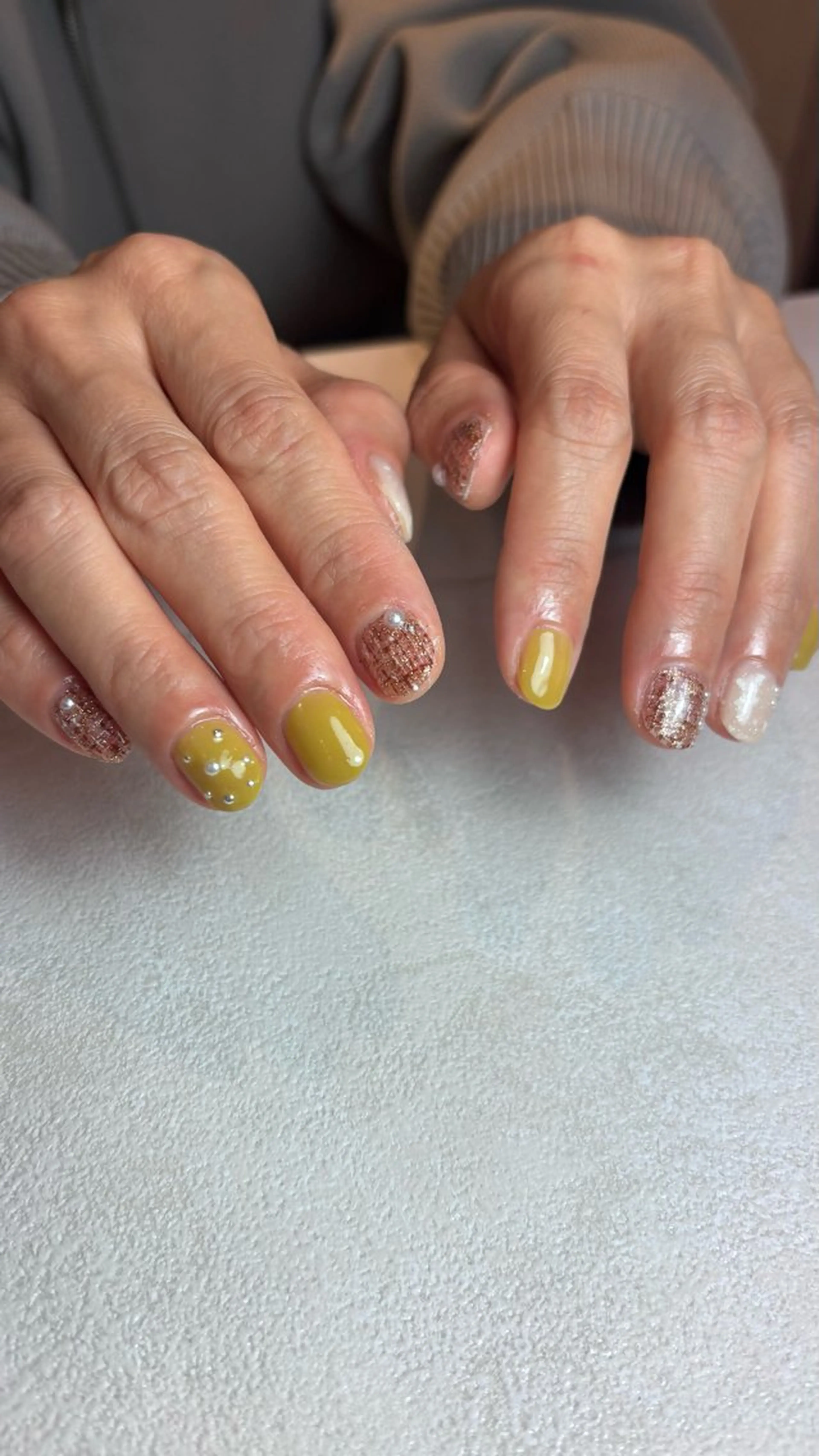 ネイル ゴージャス 卒業式 ピスタチオネイル 春ネイル ツイードネイル ハンドネイル 山田 美羽のネイルデザイン