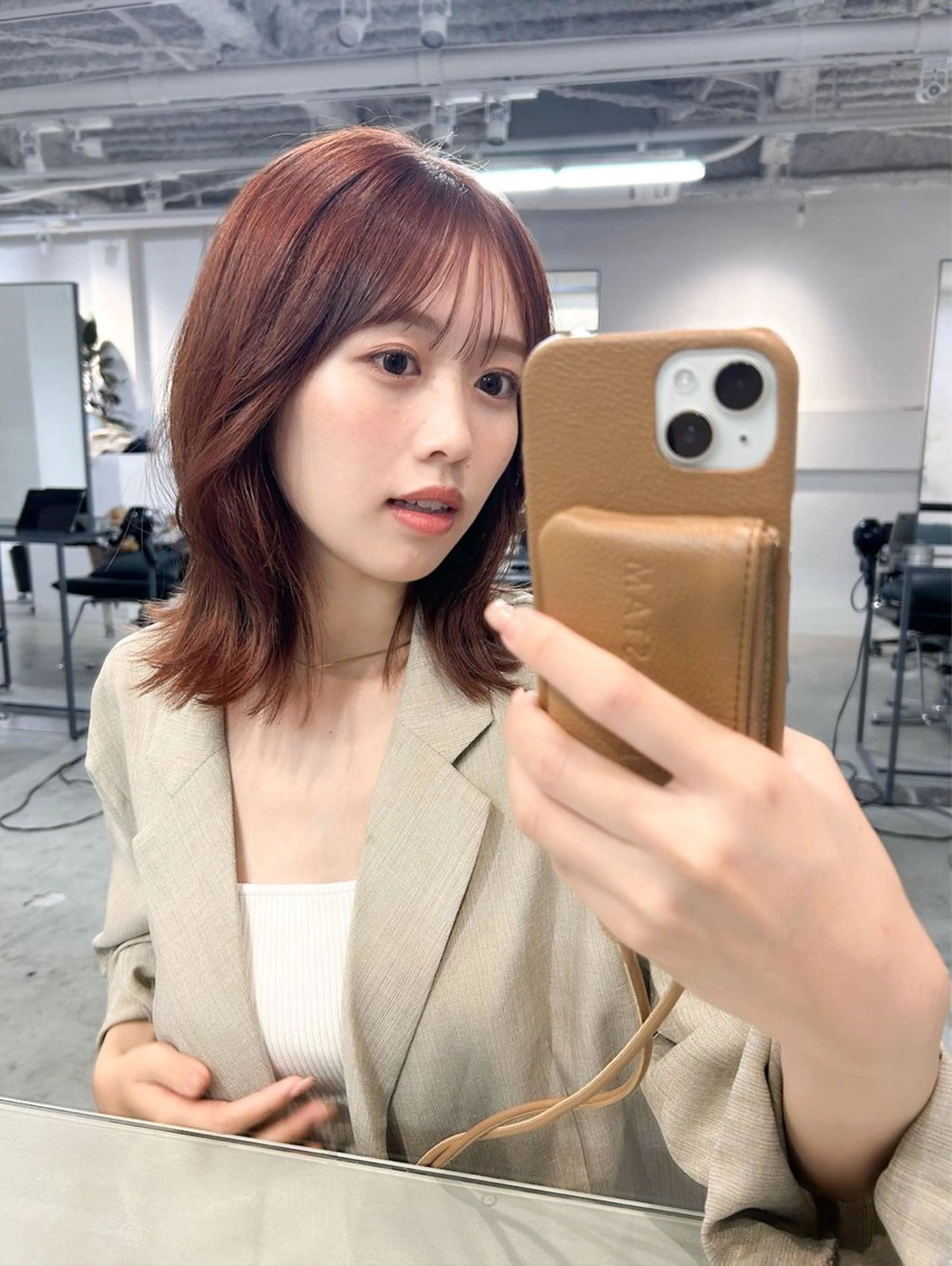 ミディアム カラー パーマ ミディアムパーマ レイヤーカット カット ヘアカラー パーマ トリートメント レイヤーカットのプロ 大人ヘア宮森貴志のヘアスタイル