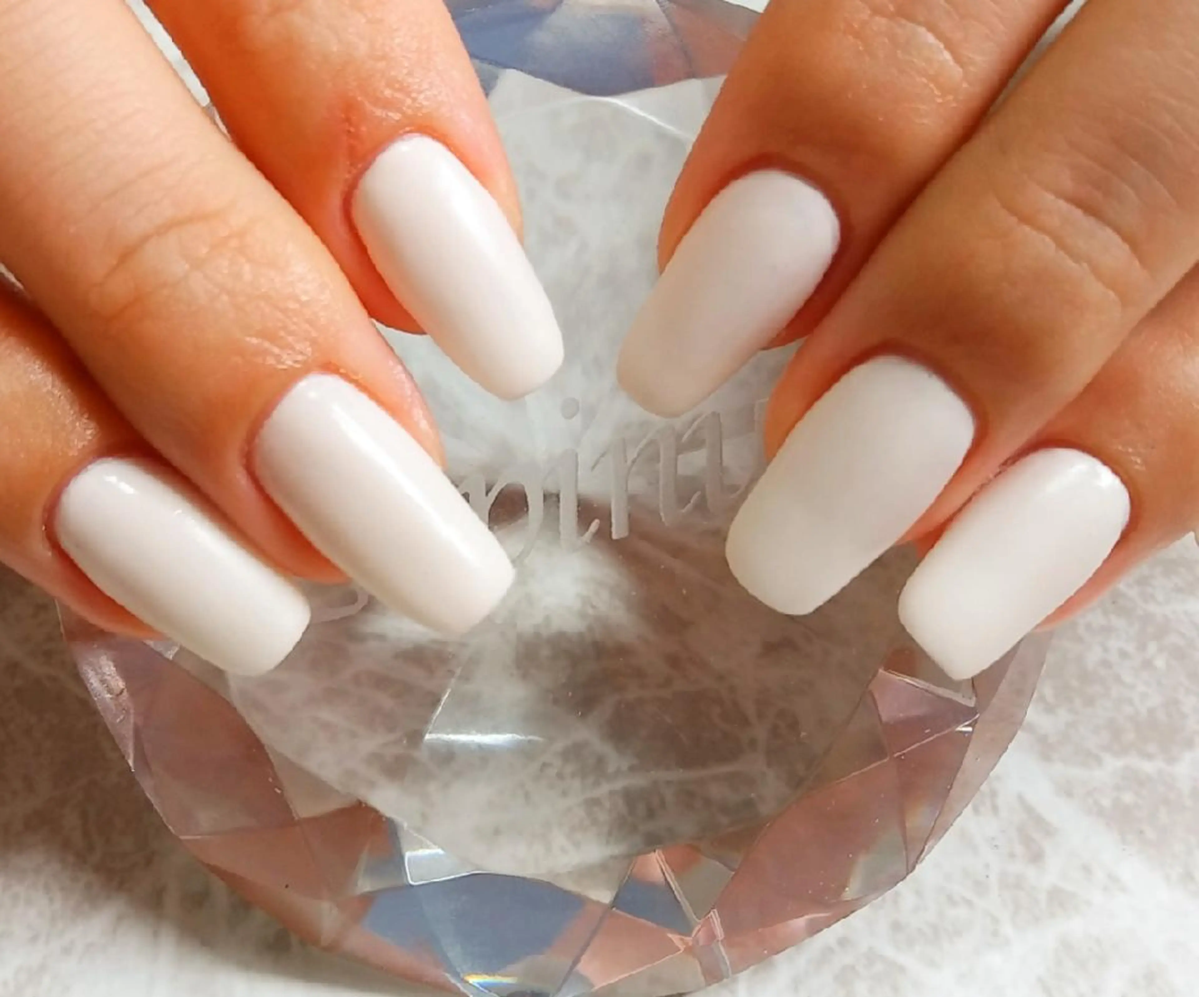 ネイル マットネイル ワンカラーネイル ホワイト ハンドネイル フットネイル Lupinus ルピナスのネイルデザイン