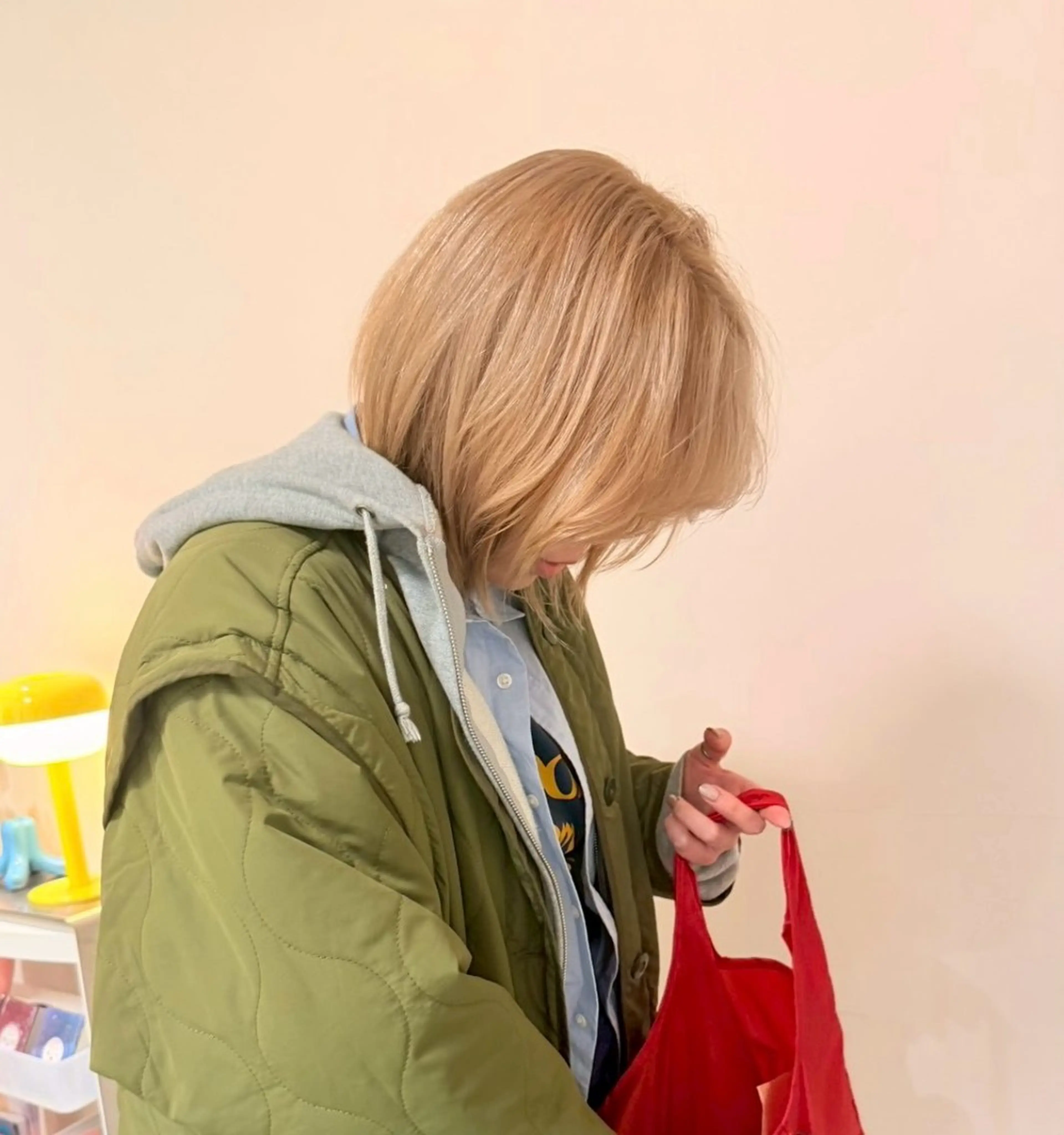 カラー ヘアカラー sara ブリーチカラーのヘアスタイル