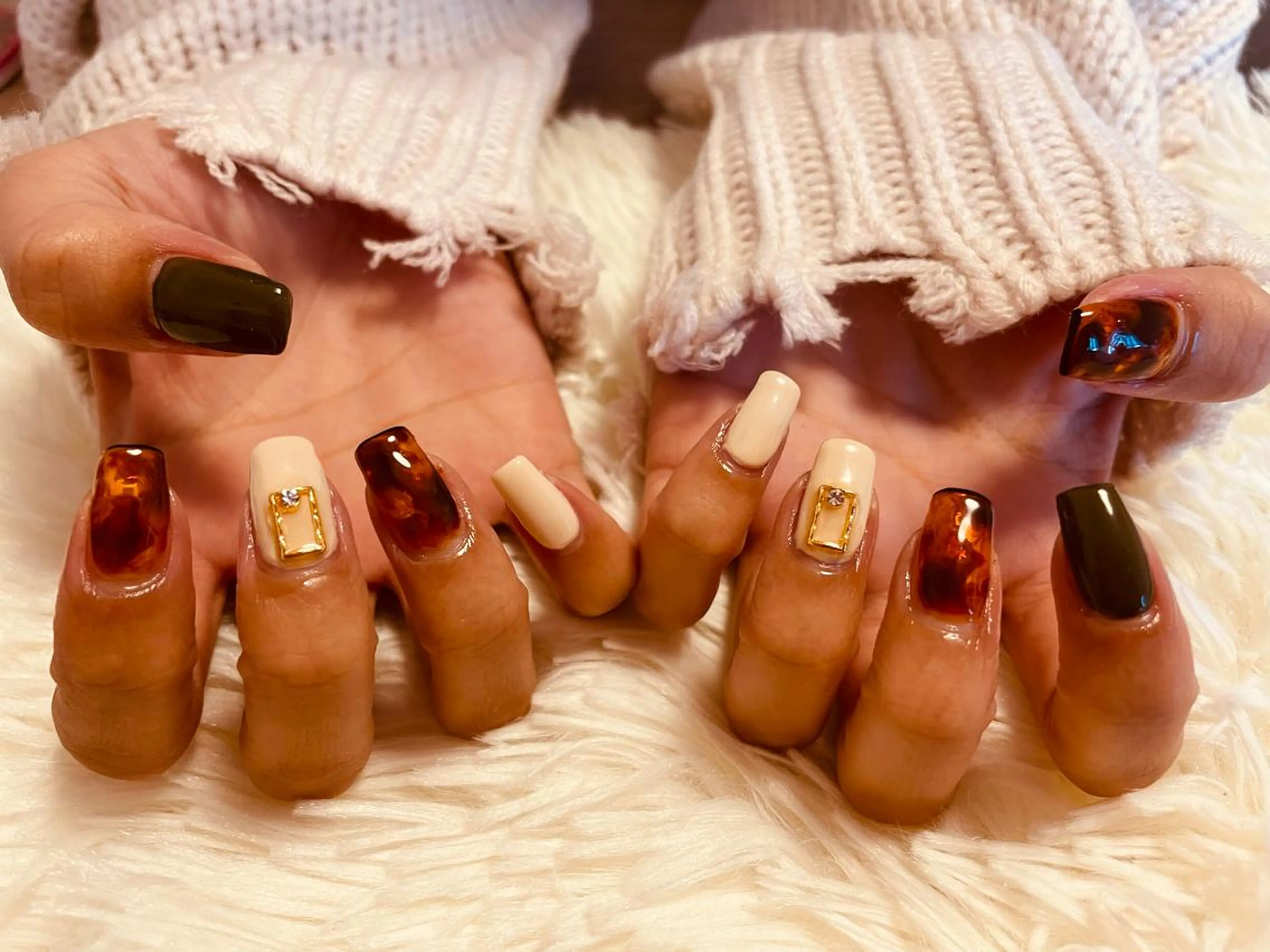 ネイル べっ甲ネイル ニュアンスネイル Betty❤︎ ネイル＆よもぎ蒸しのネイルデザイン