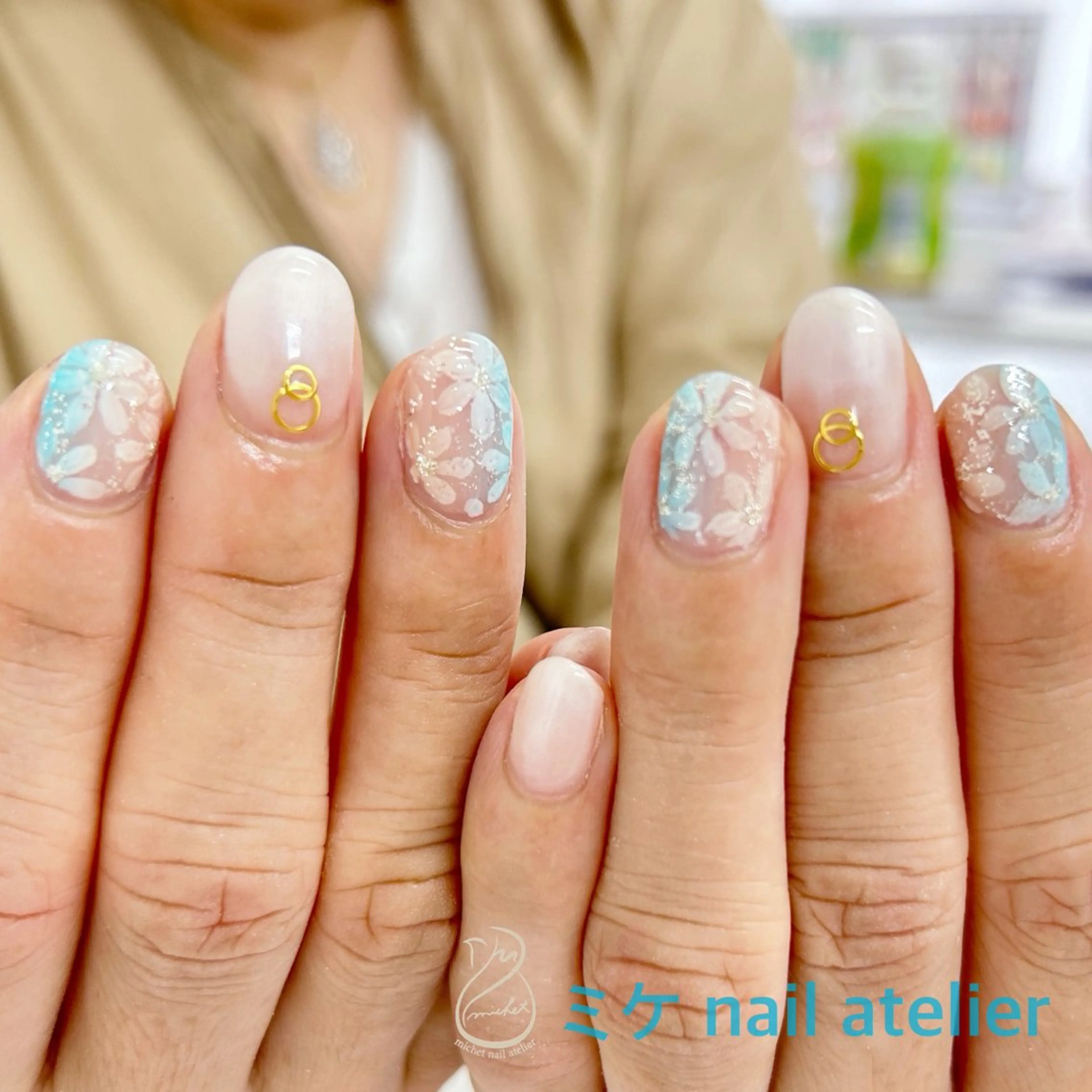 ネイル アートネイル ブルー フラワーネイル ジェルネイル グラデーション ハンドネイル h. rikaのネイルデザイン