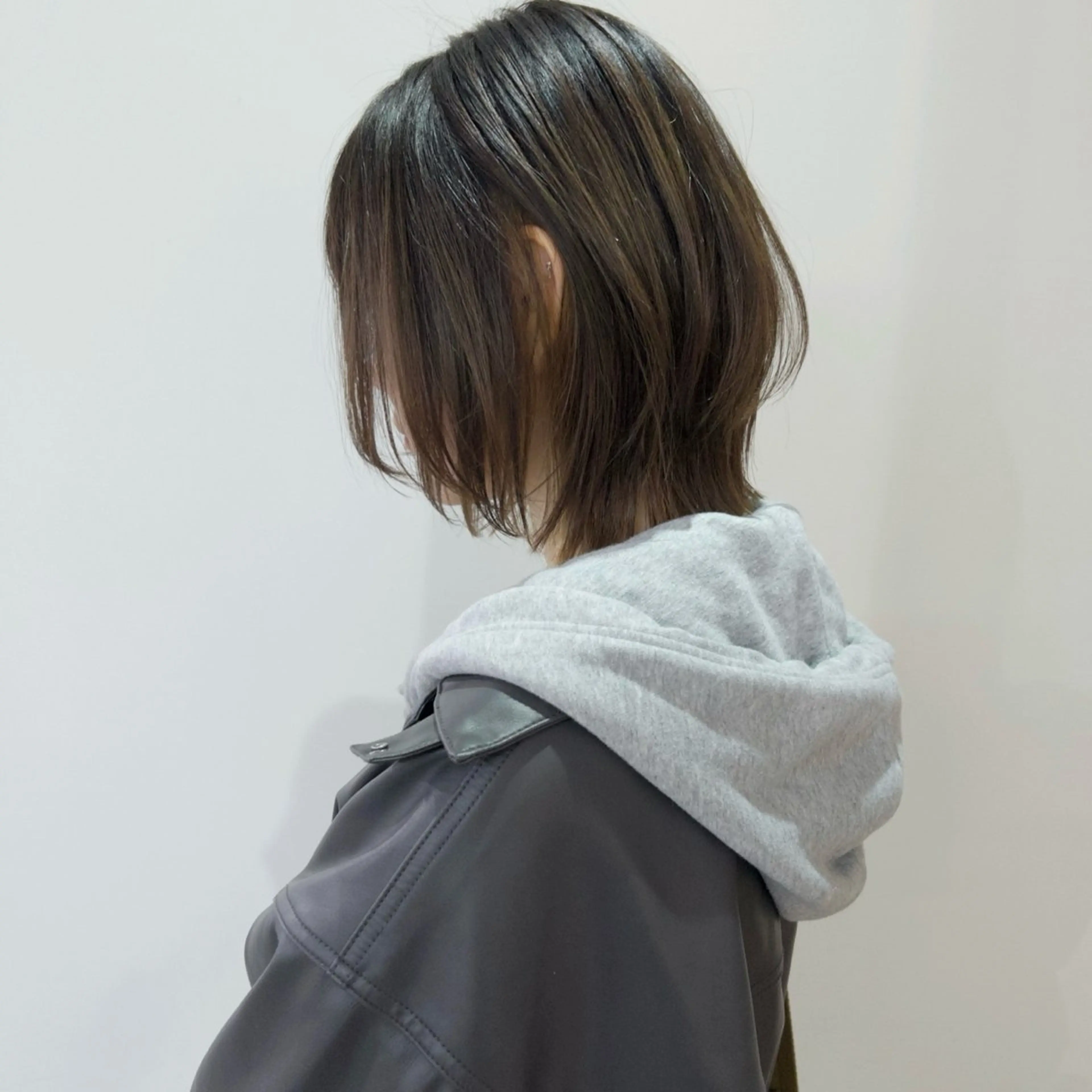 ミディアム カラー ボブレイヤー 透明感カラー ボブ 顔まわりレイヤー 顔周りカット カット トリートメント nonoka オリーブ/レイヤーのヘアスタイル