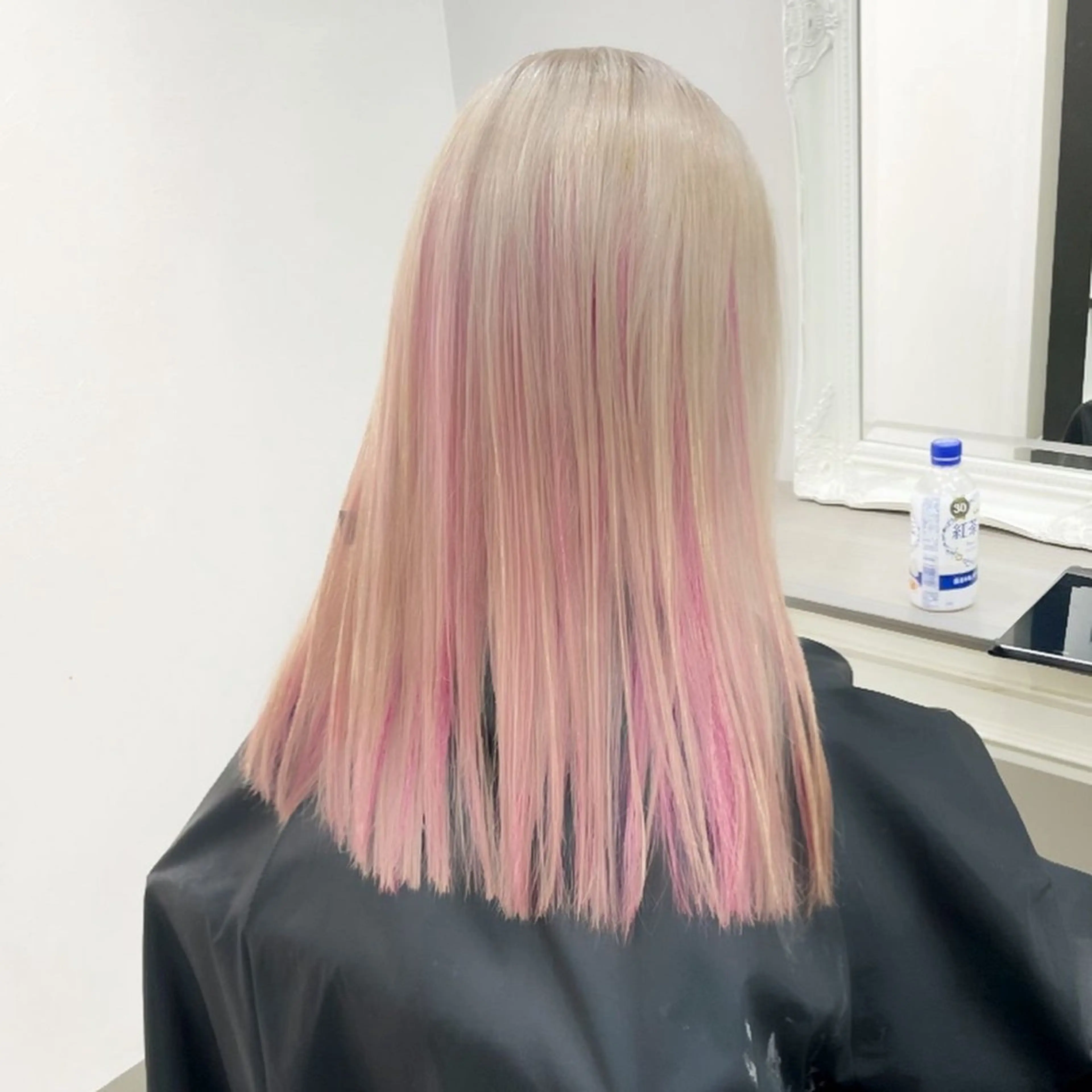 ロング カラー インク 美容院のヘアスタイル