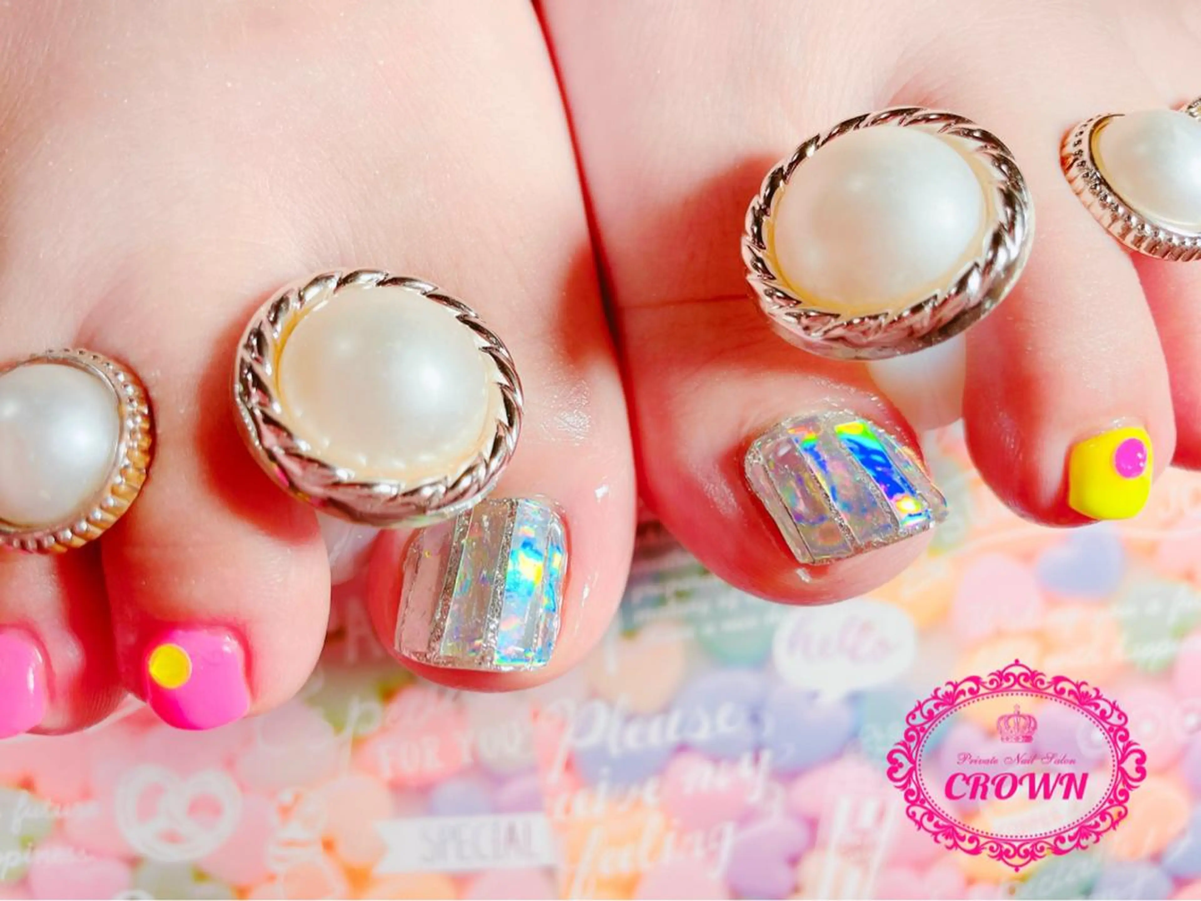 ネイル フットネイル CROWN プライベートサロンのネイルデザイン