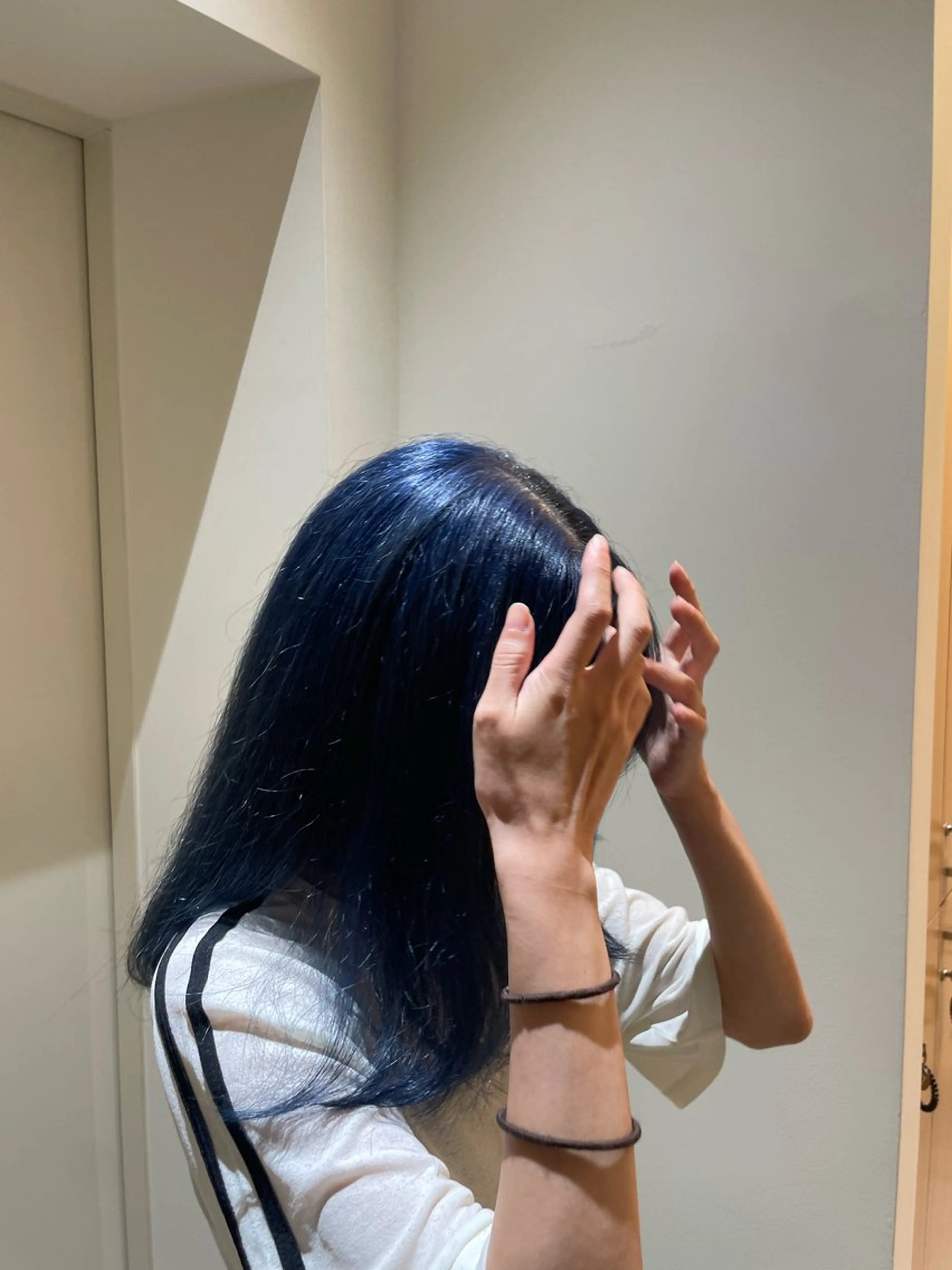 カラー ブルーカラー ネイビーカラー 莉奈/似合わせカット カラー/パーマのヘアスタイル