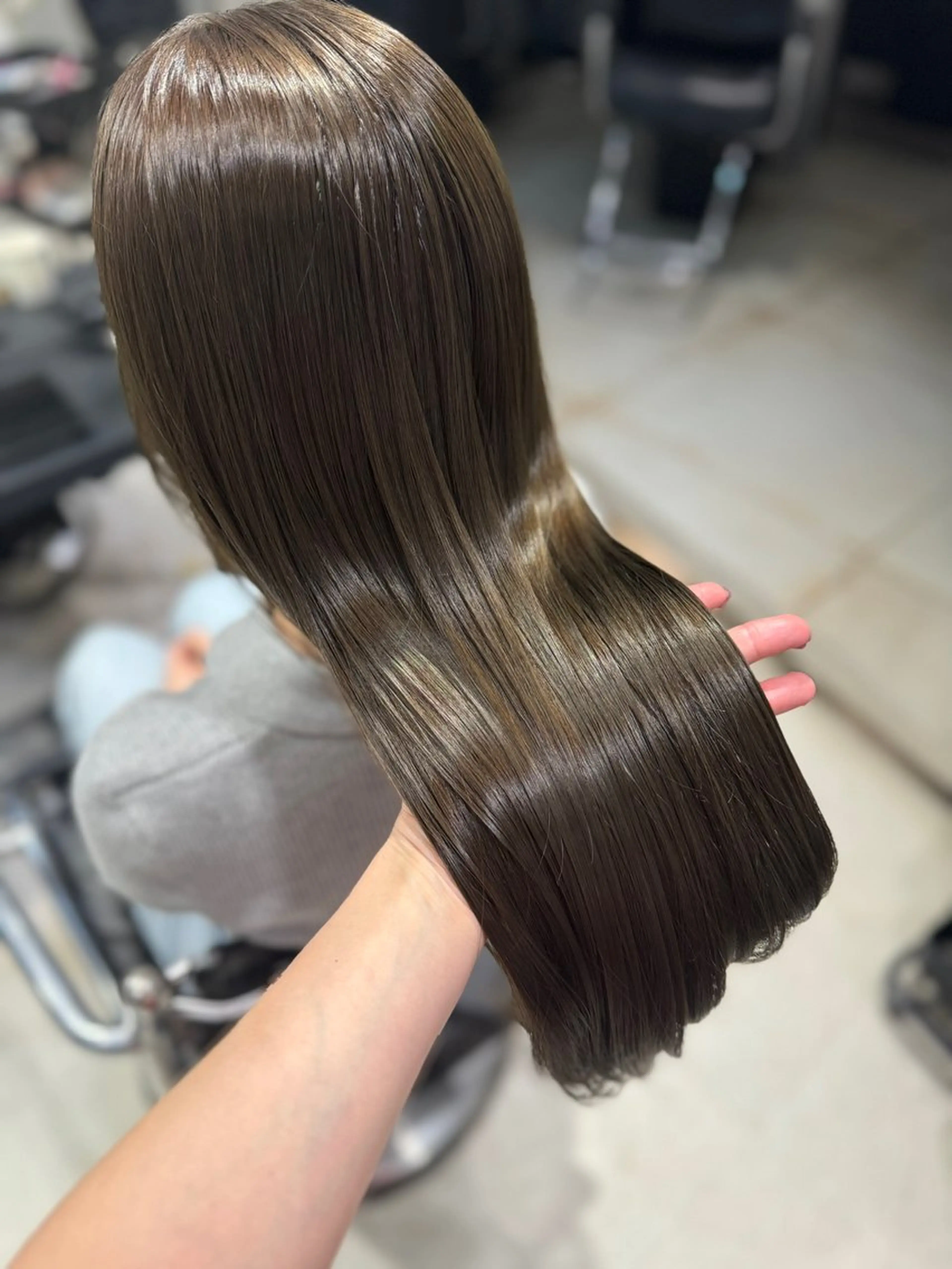 ロング カラー パーマ ヘアアレンジ カット ヘアカラー トリートメント ヘアセット 透明感/オリーブ/ グレージュ/YUKAのヘアスタイル