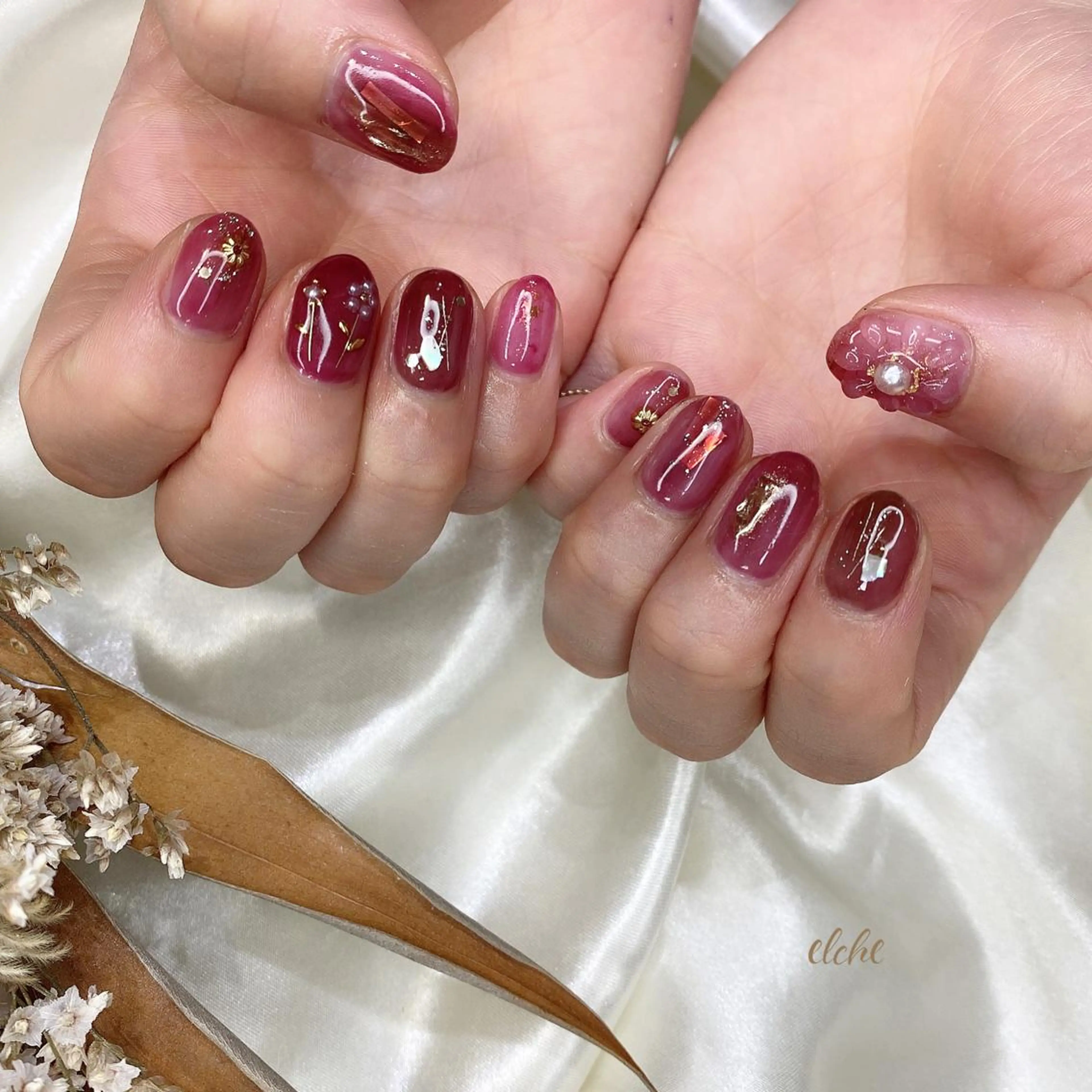 ネイル ハンドネイル 西岡 杏のネイルデザイン