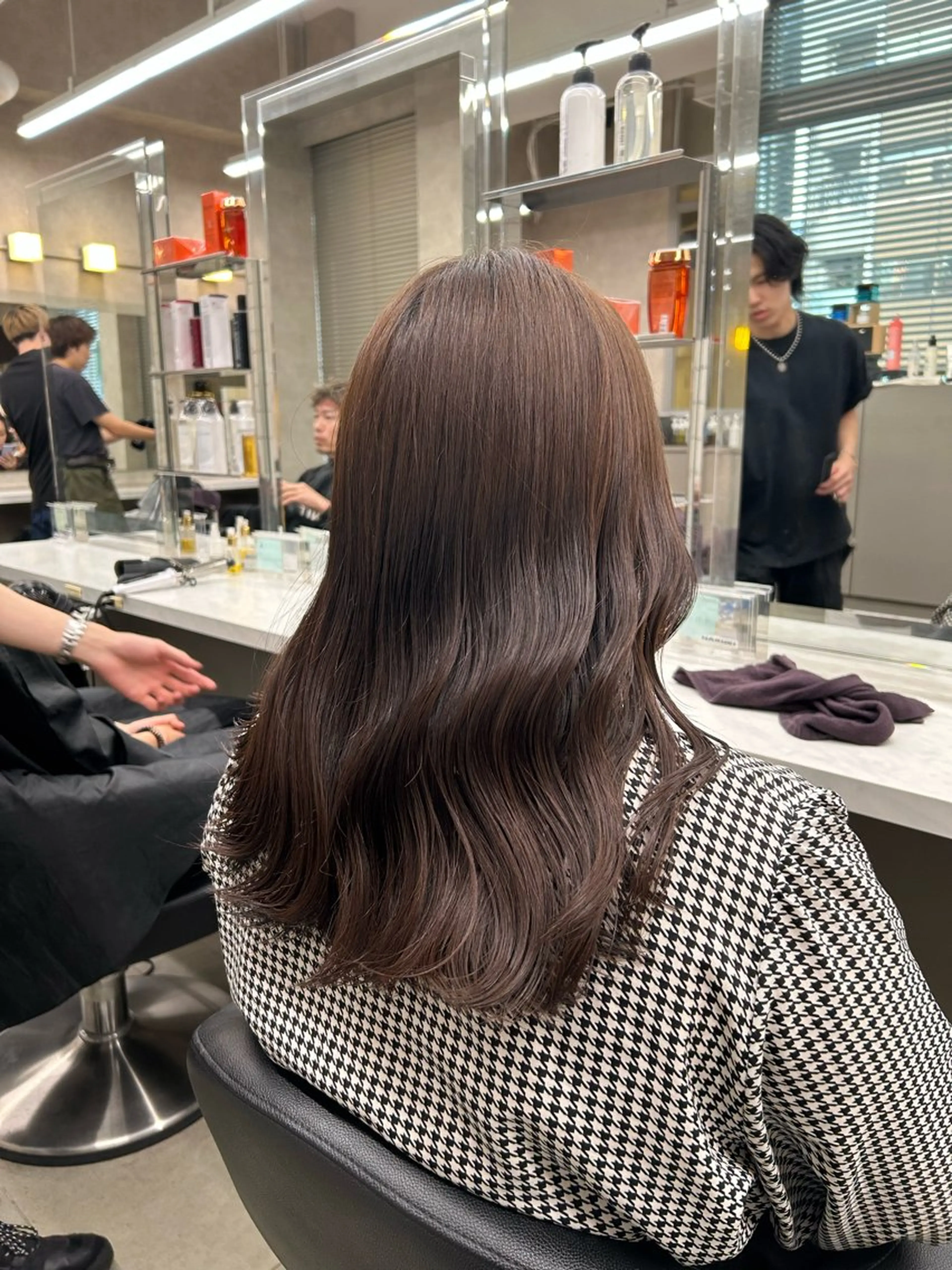 セミロング カラー パーマ ヘアアレンジ メンズ キッズ 🦋韓国レイヤー｜ 透明感グレージュ🦋のヘアスタイル