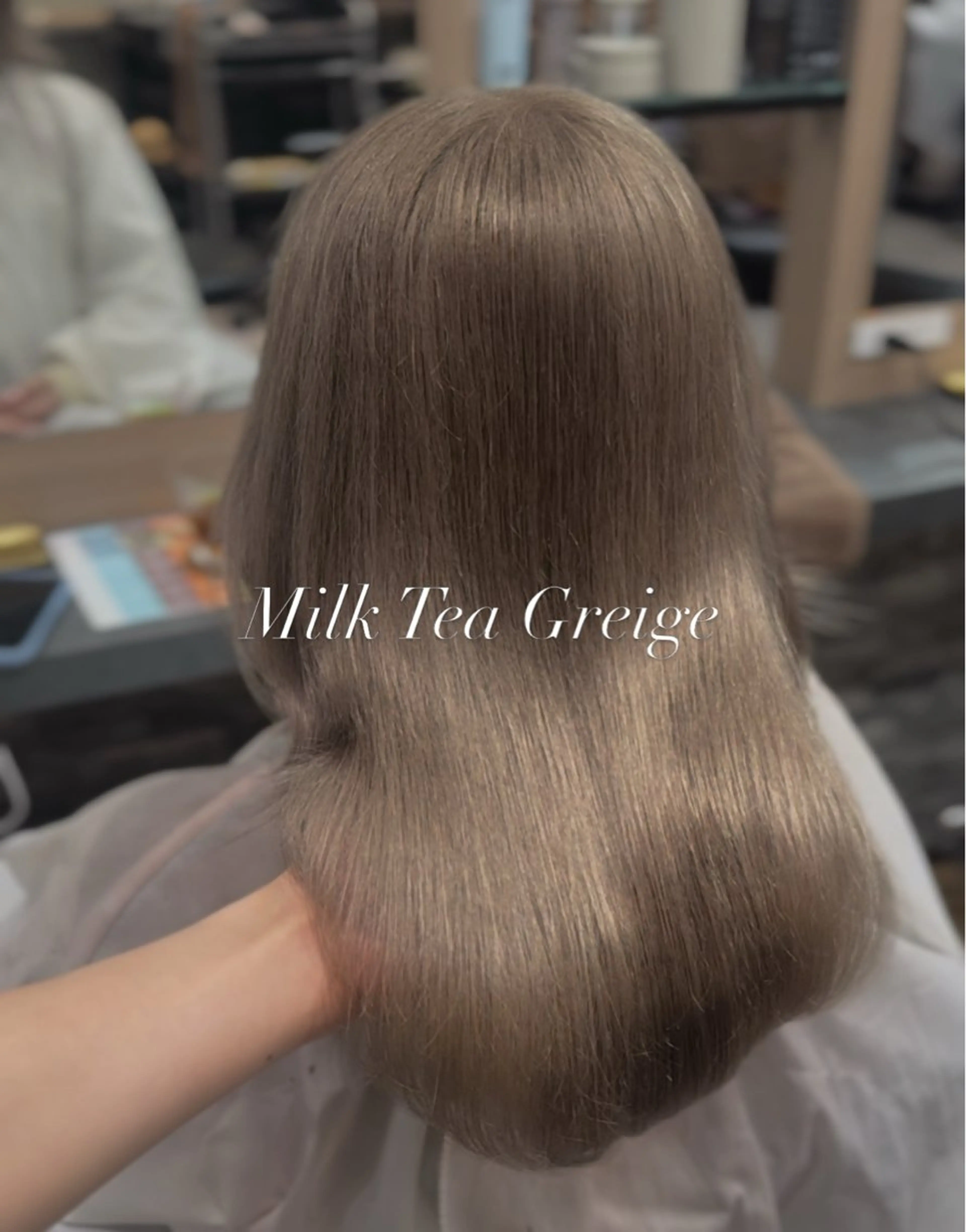 ミディアム カラー ベージュカラー ブリーチ 透明感カラー グレージュ ミルクティーグレージュ カット ヘアカラー ハイトーン/エクステ 横浜/RIEのヘアスタイル