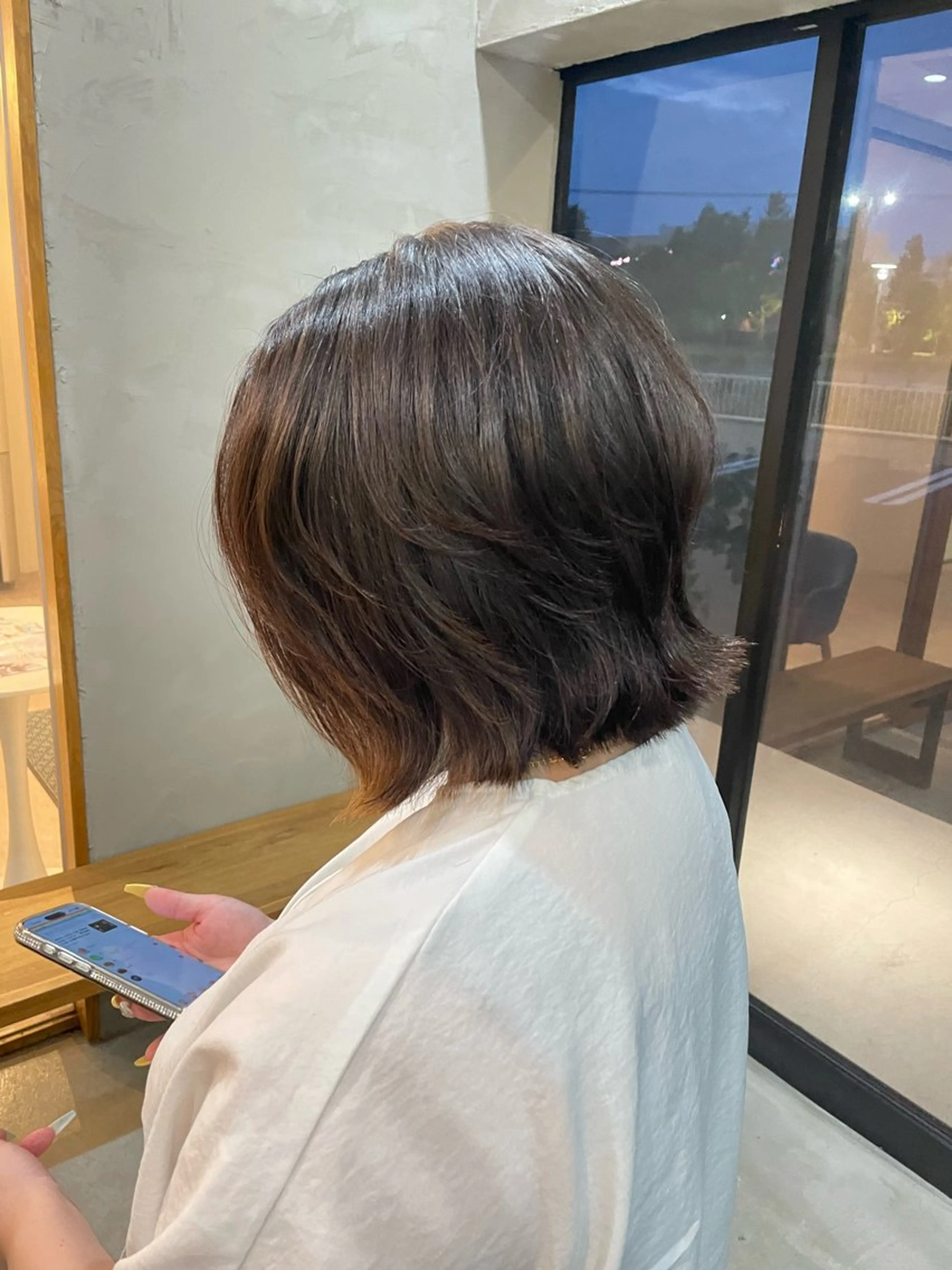 ミディアム ボブレイヤー ボブ レイヤーカット la fith hinaのヘアスタイル