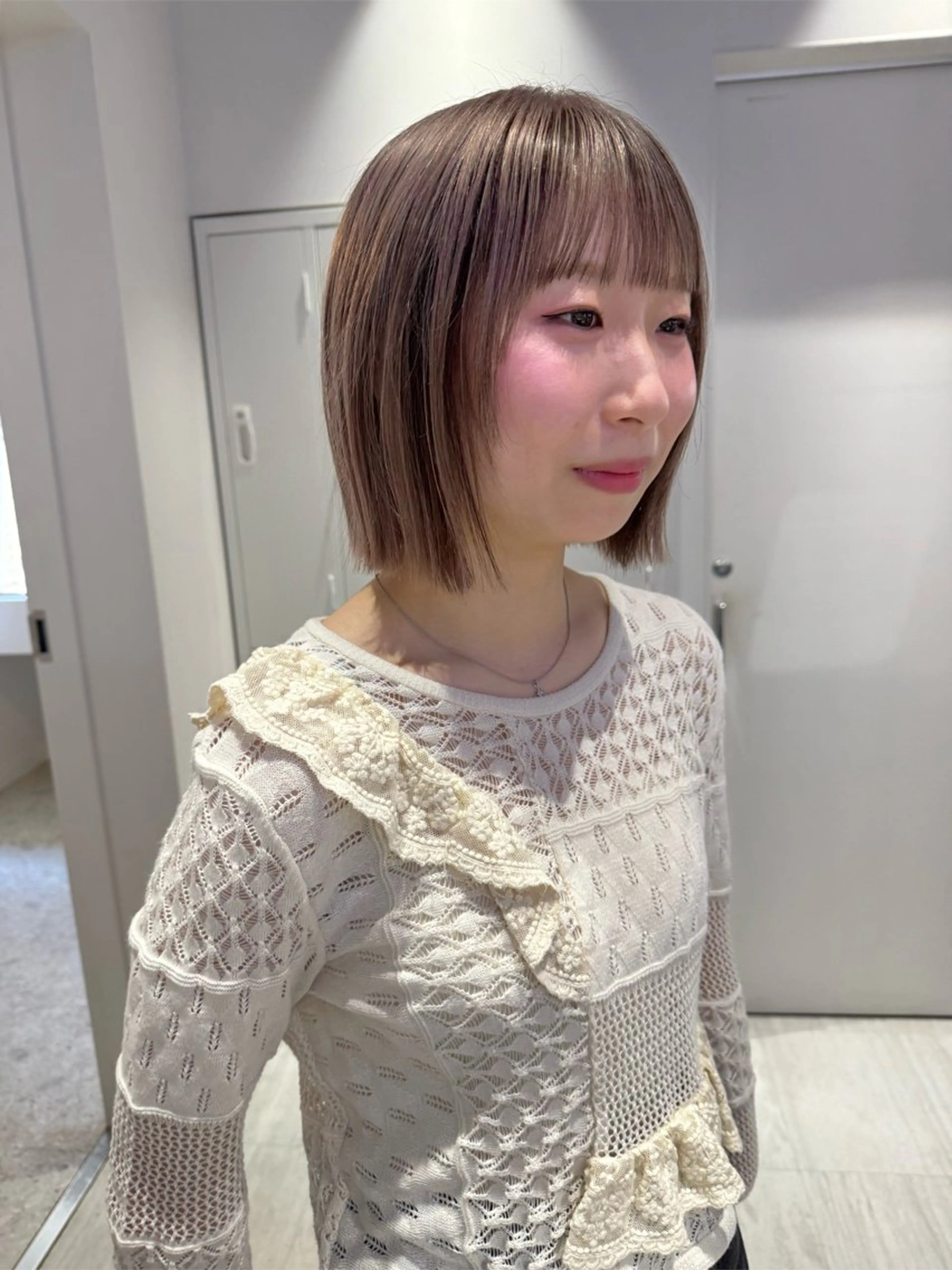 ショート カラー ヘアカラー Ami/艶カラー/ レイヤー/ハイトーンのヘアスタイル