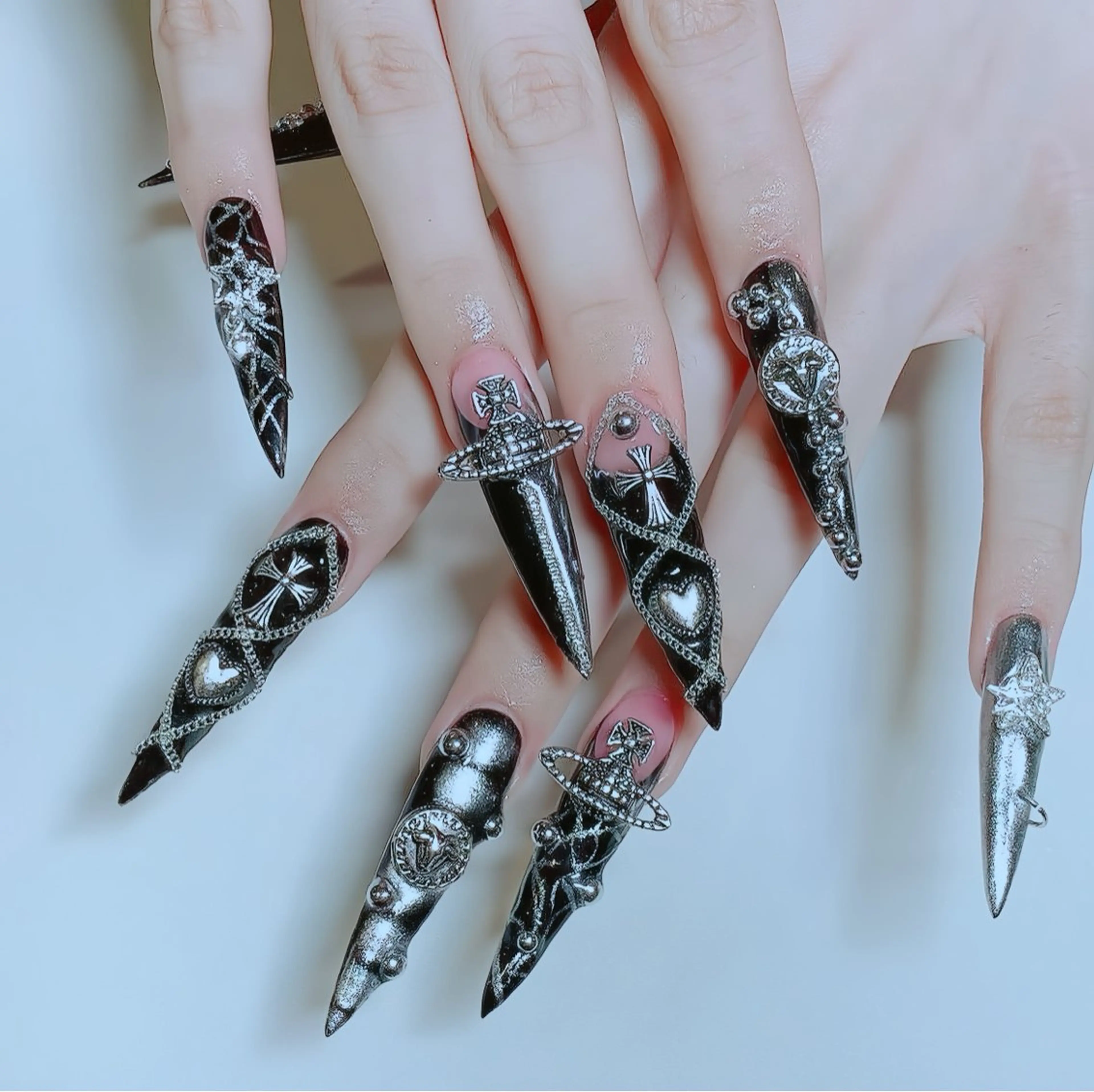 ネイル チークネイル フレンチネイル ガラスフレンチ グラデーション キラキラネイル Rin Nail 新大久保店のネイルデザイン