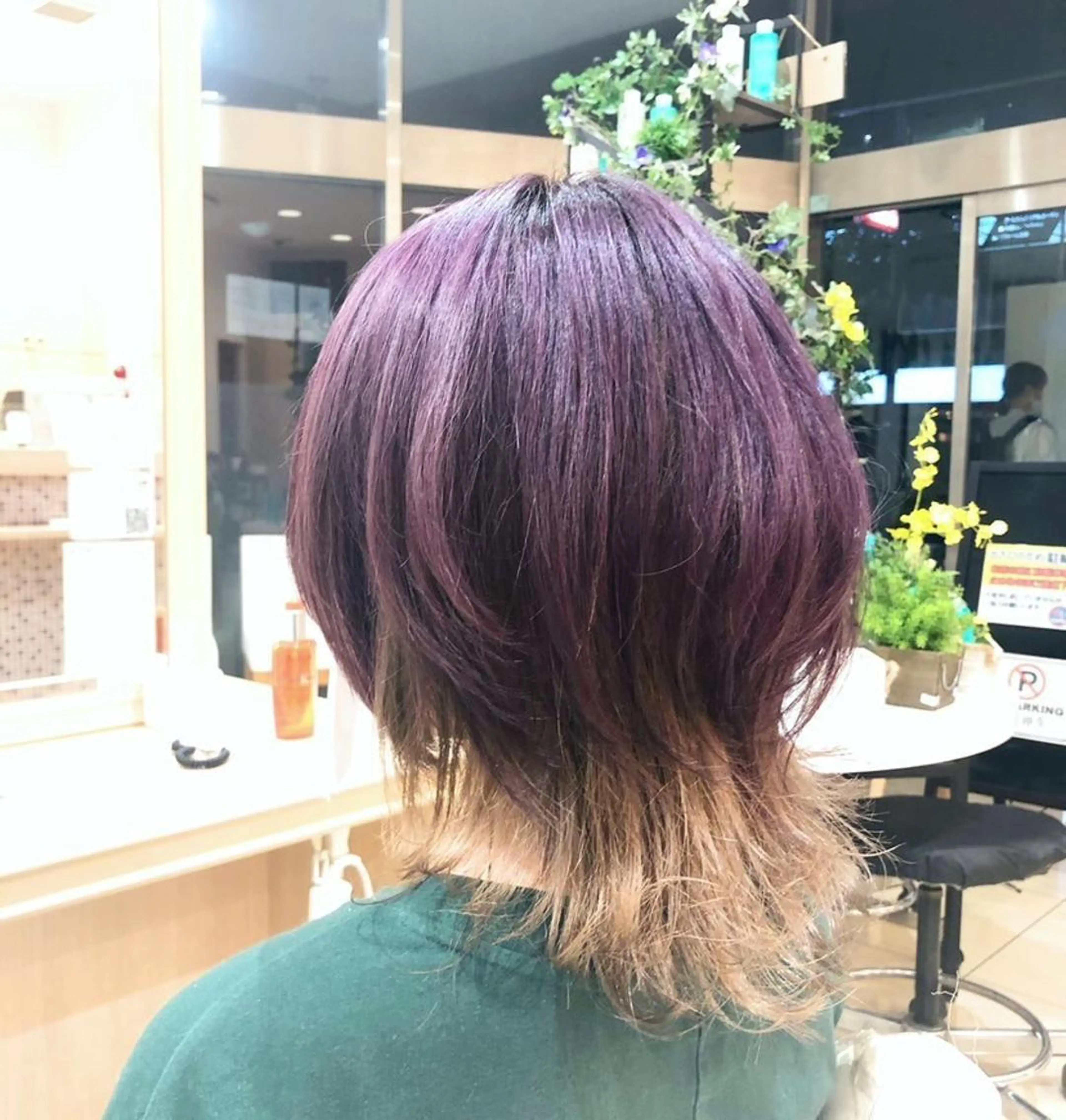 ショート カラー グレージュ パープルカラー ウルフカット 片野 友椰のヘアスタイル