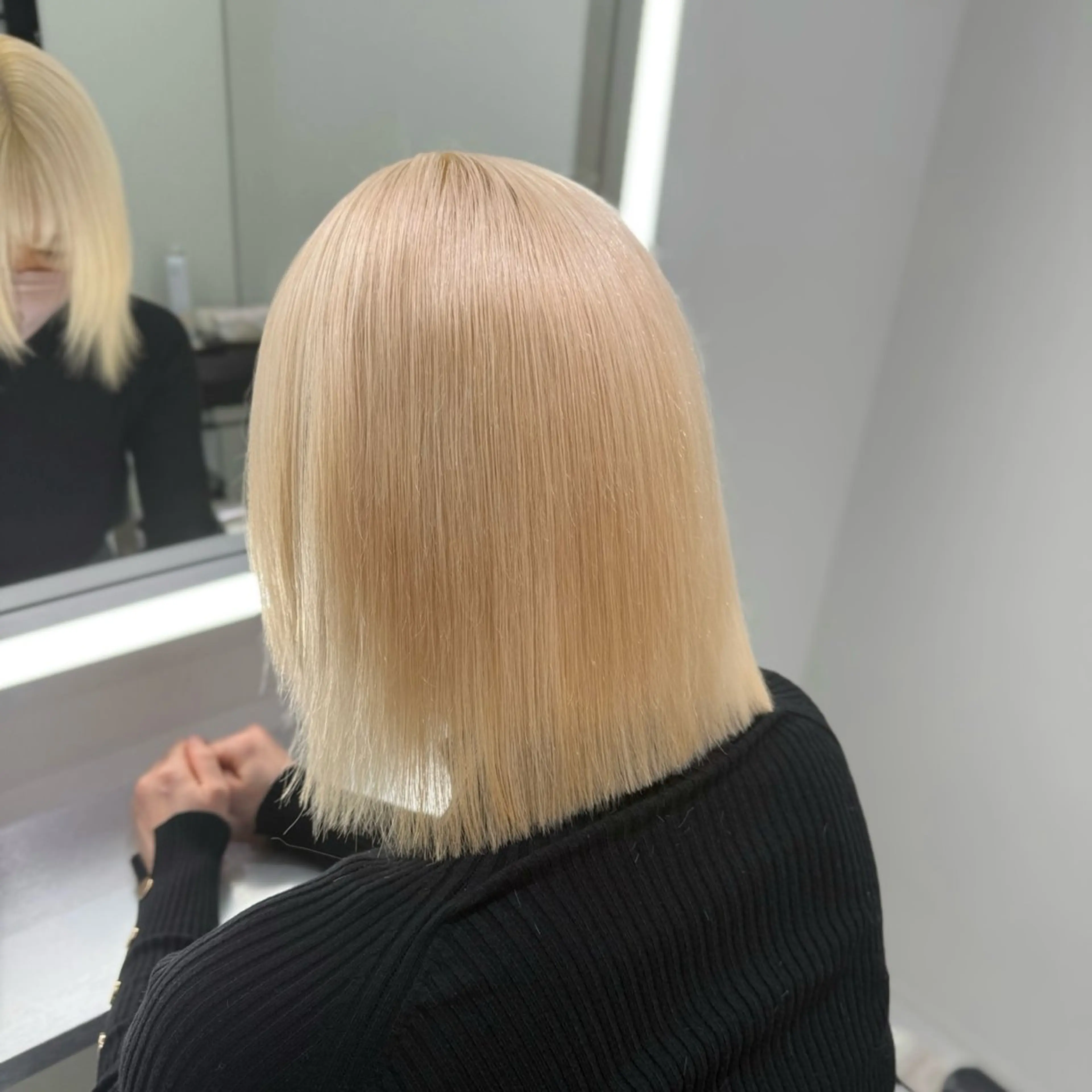 ショート tace新宿 めいのヘアスタイル