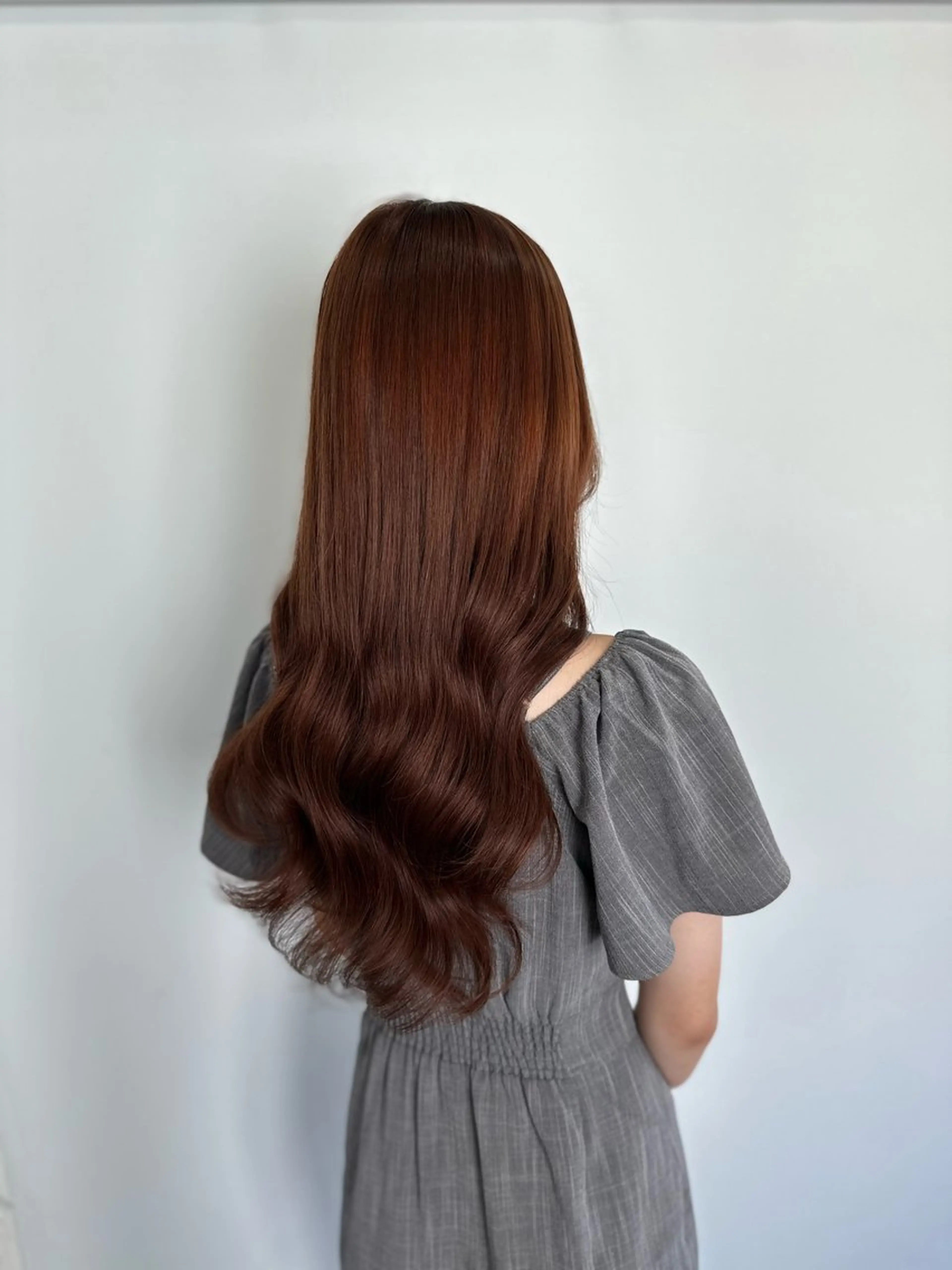 ロング TOMOMI /フロレゾンのヘアスタイル