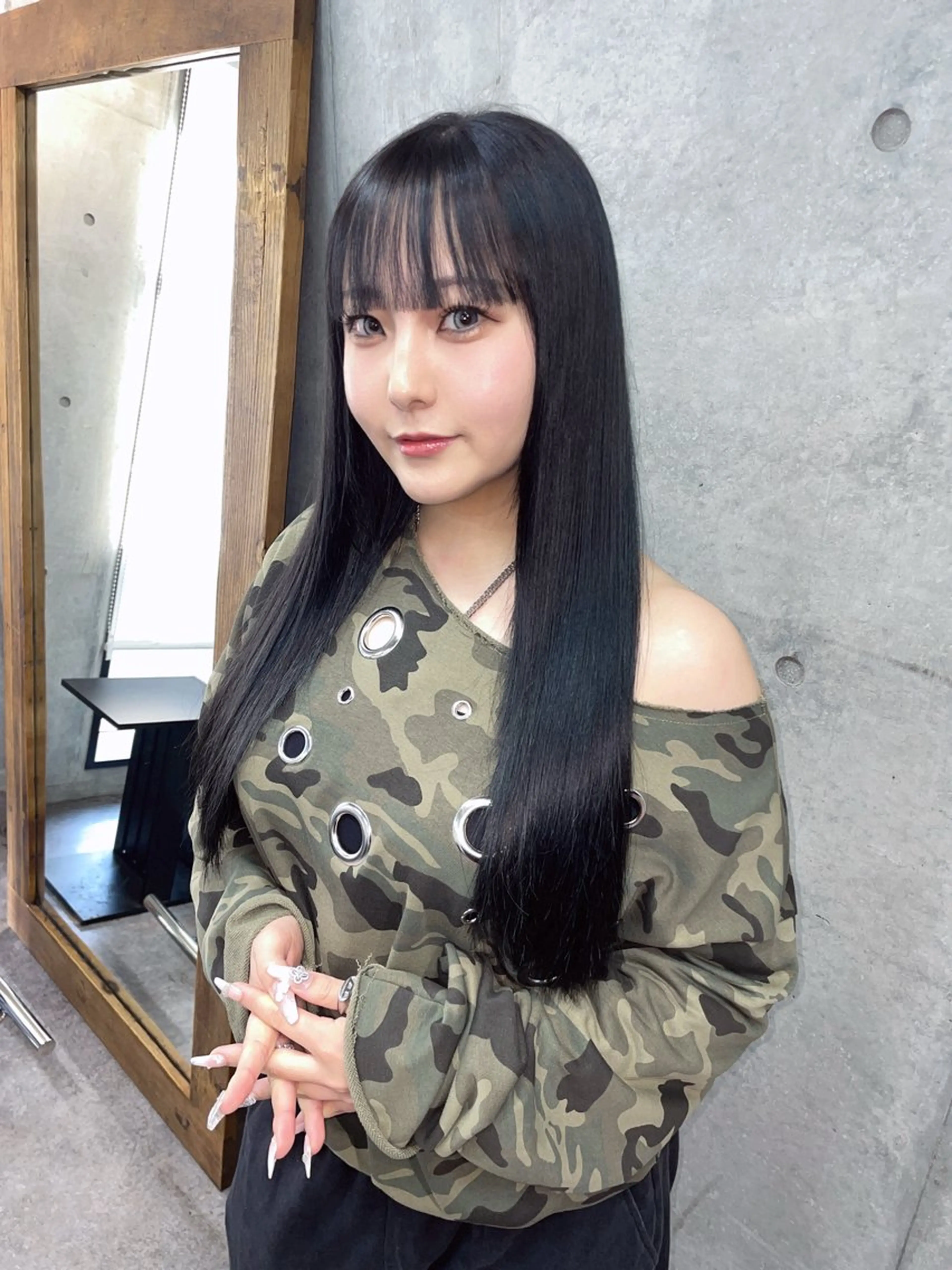 ロング カラー 黒髪 ブルーカラー ブルーブラック トリートメント ヘアカラー トリートメント one eighty所属・★韓国メンズ/カラー /パーマrinka★のヘアスタイル