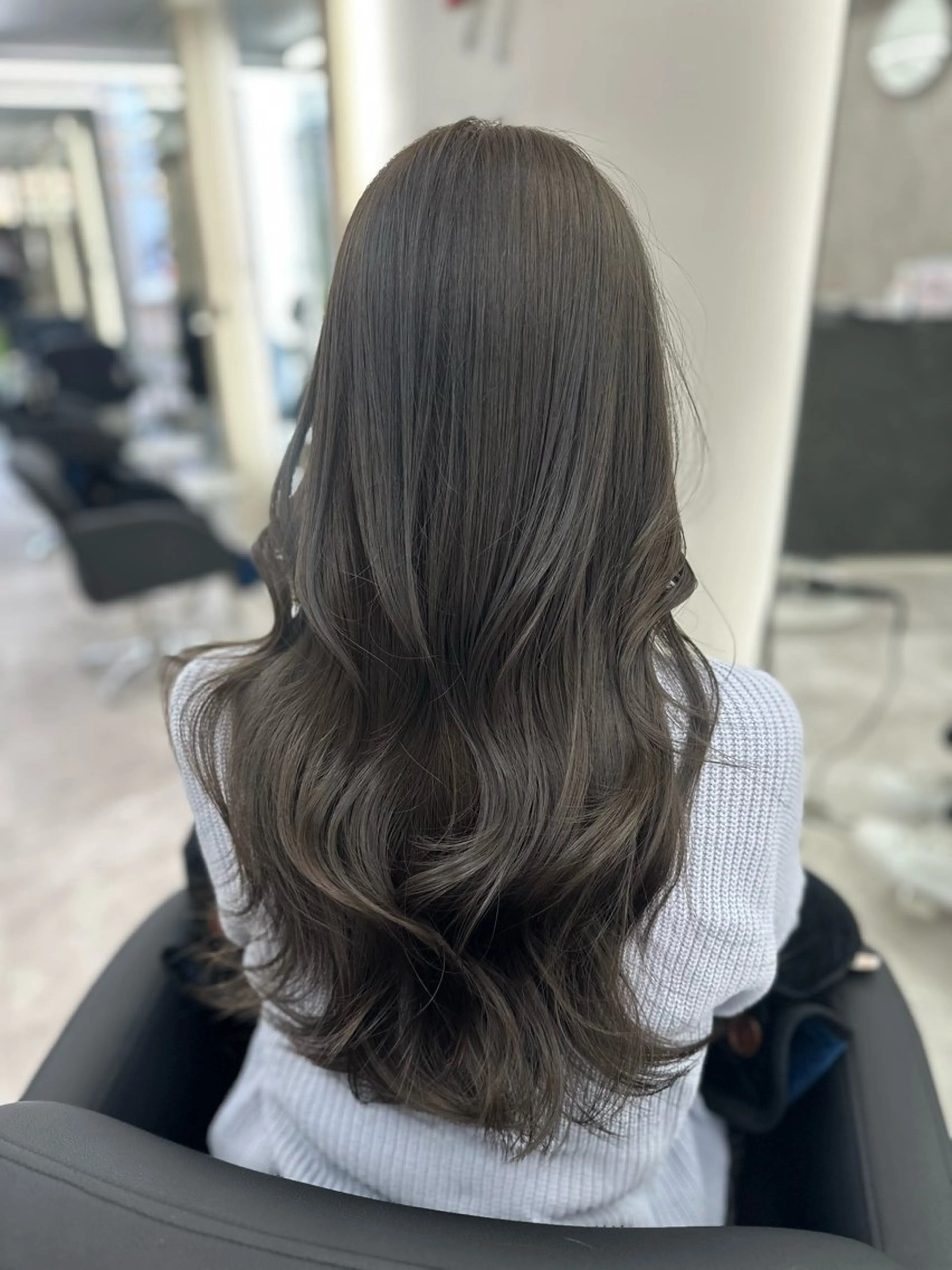 ロング カラー ブリーチ ダブルカラー グレージュ ブリーチなしカラー 顔まわりレイヤー カット ヘアカラー 田之上千尋/透明感 ブリーチなし/韓国風のヘアスタイル