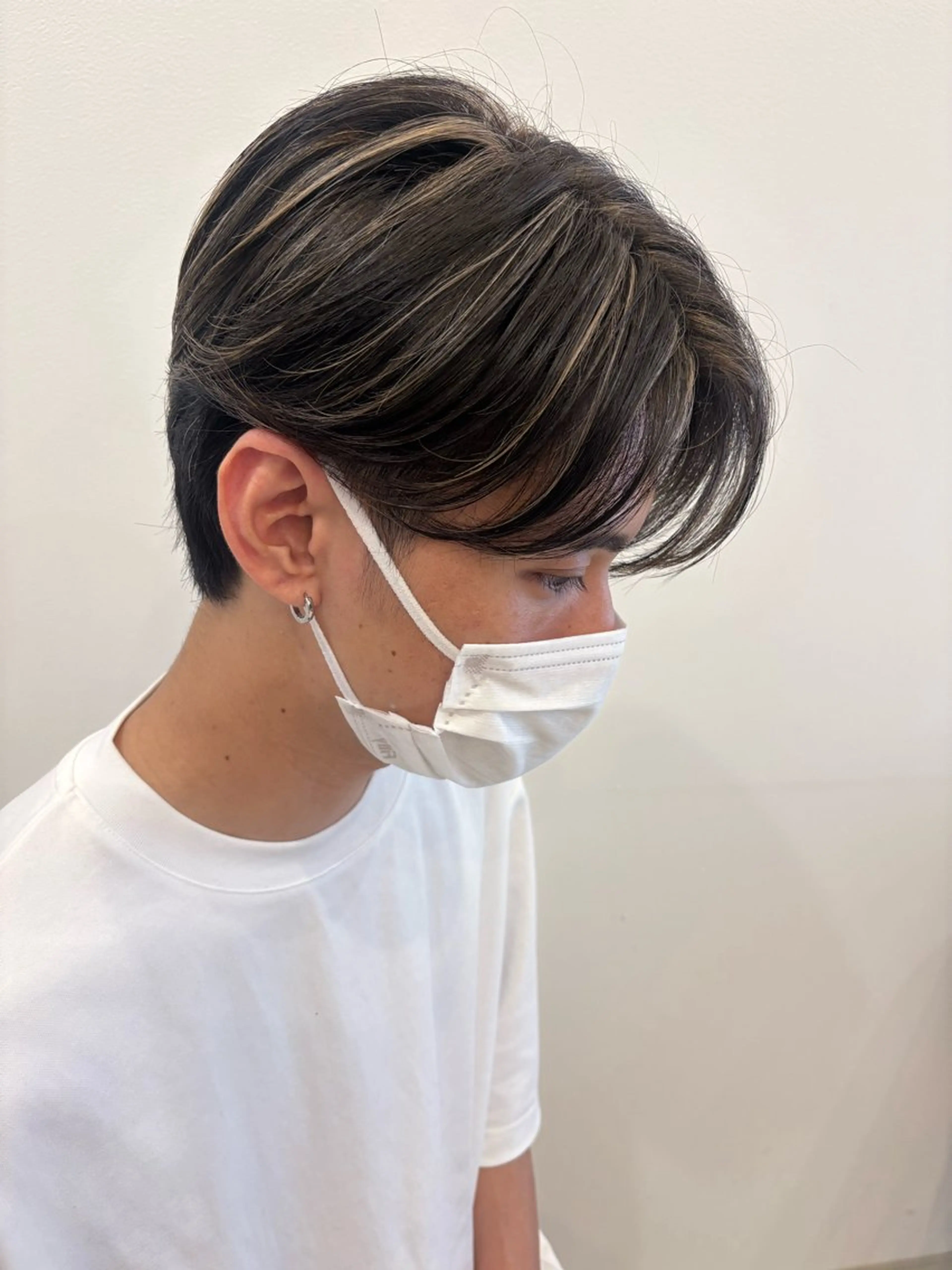 メンズ メンズブリーチ メンズハイライト ヘアカラー 橋本 聖菜のヘアスタイル