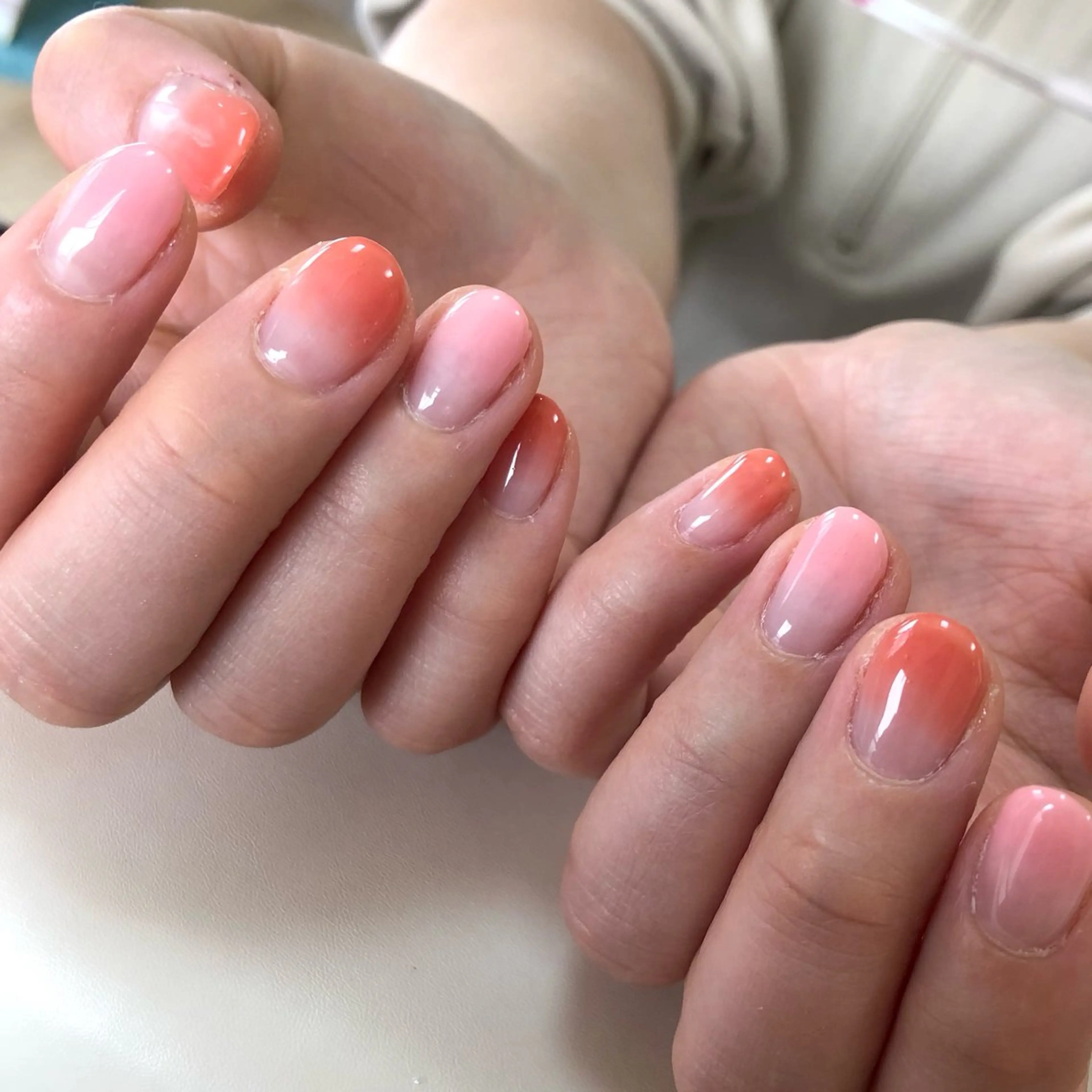 ネイル グラデーション オレンジ ピンク meeho所属・salon *meehoのネイルデザイン