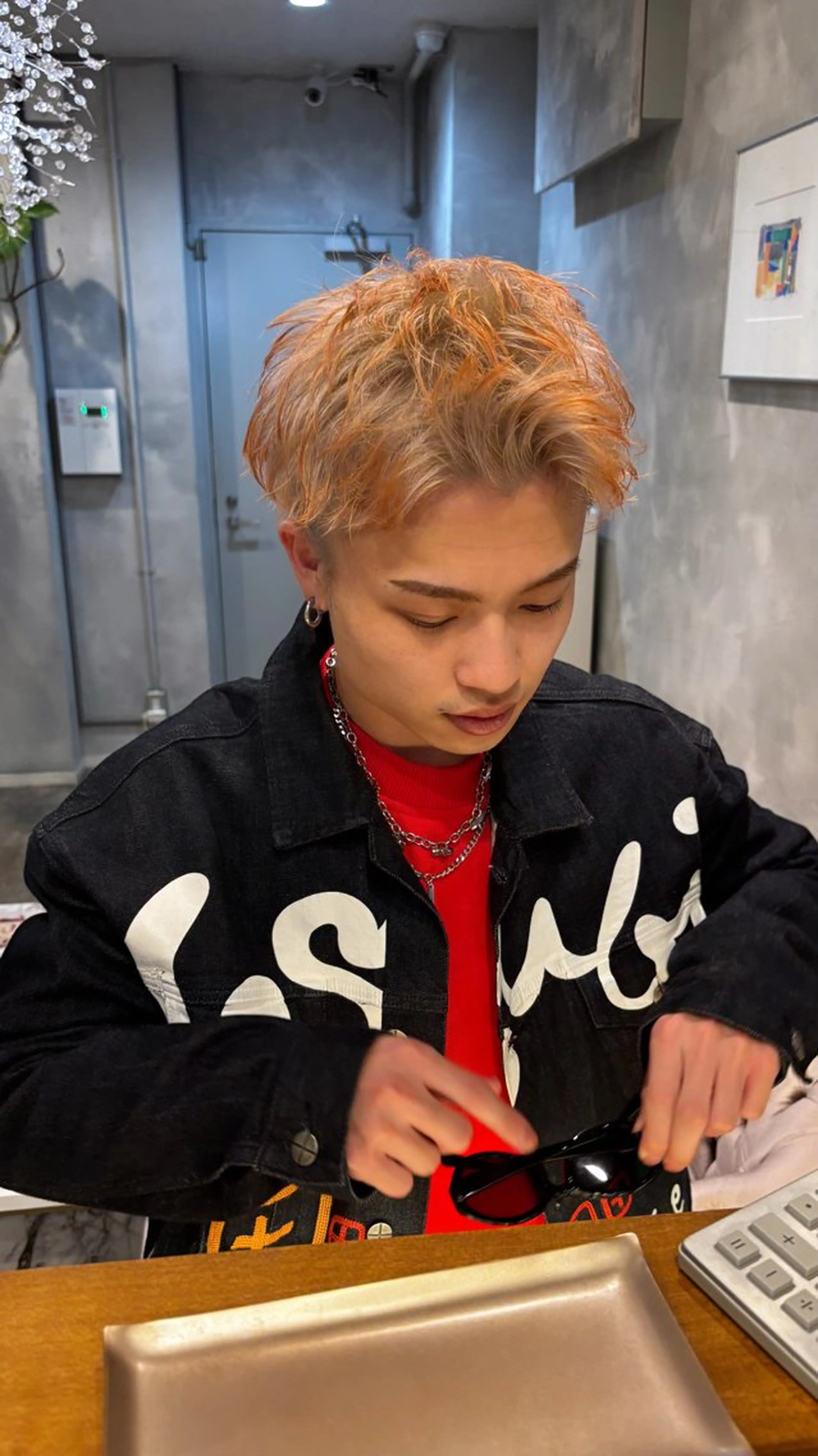 ショート カラー デザインカラー ハイトーンカラー &Maison. LILIのヘアスタイル