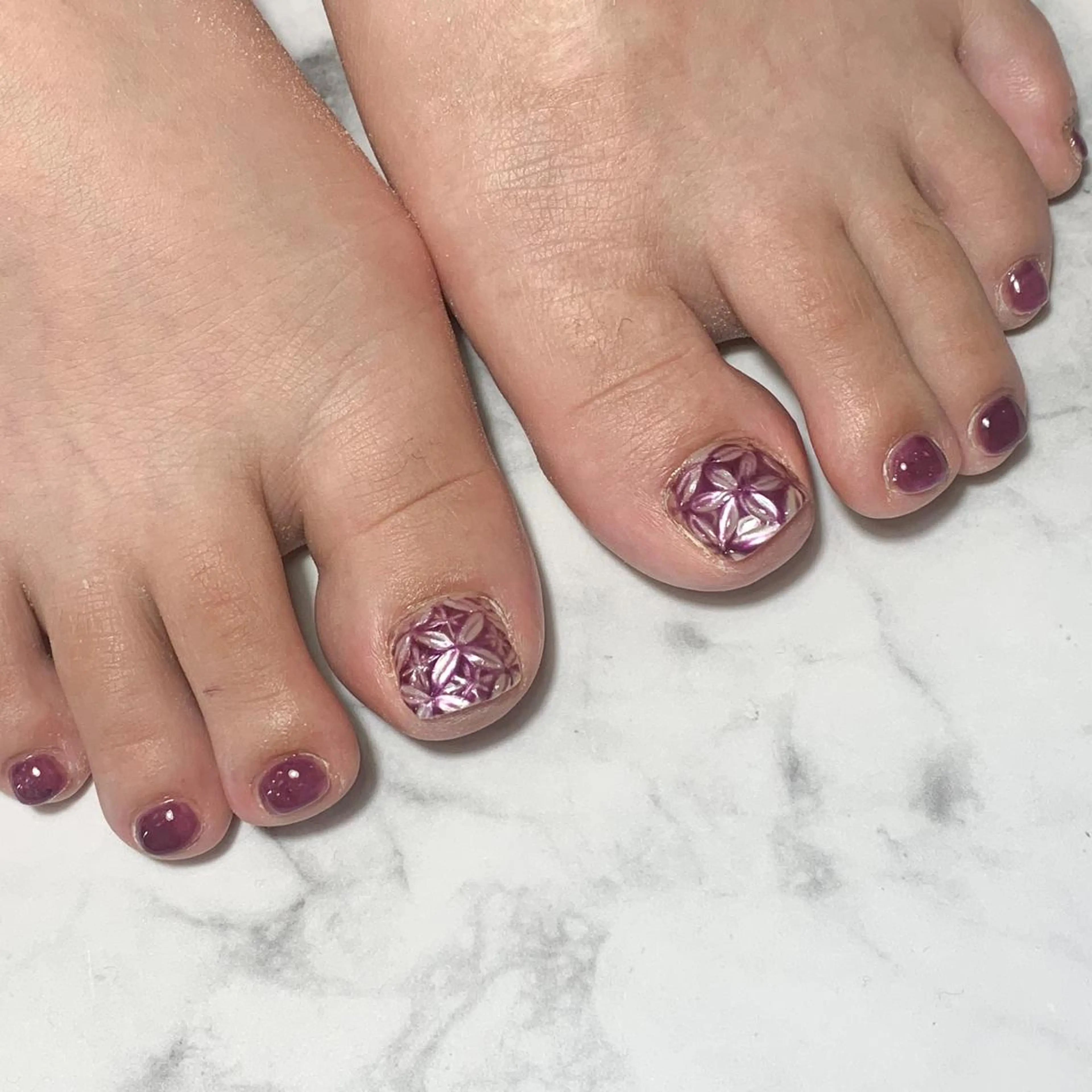 ネイル フットネイル FIORITURA aiのネイルデザイン